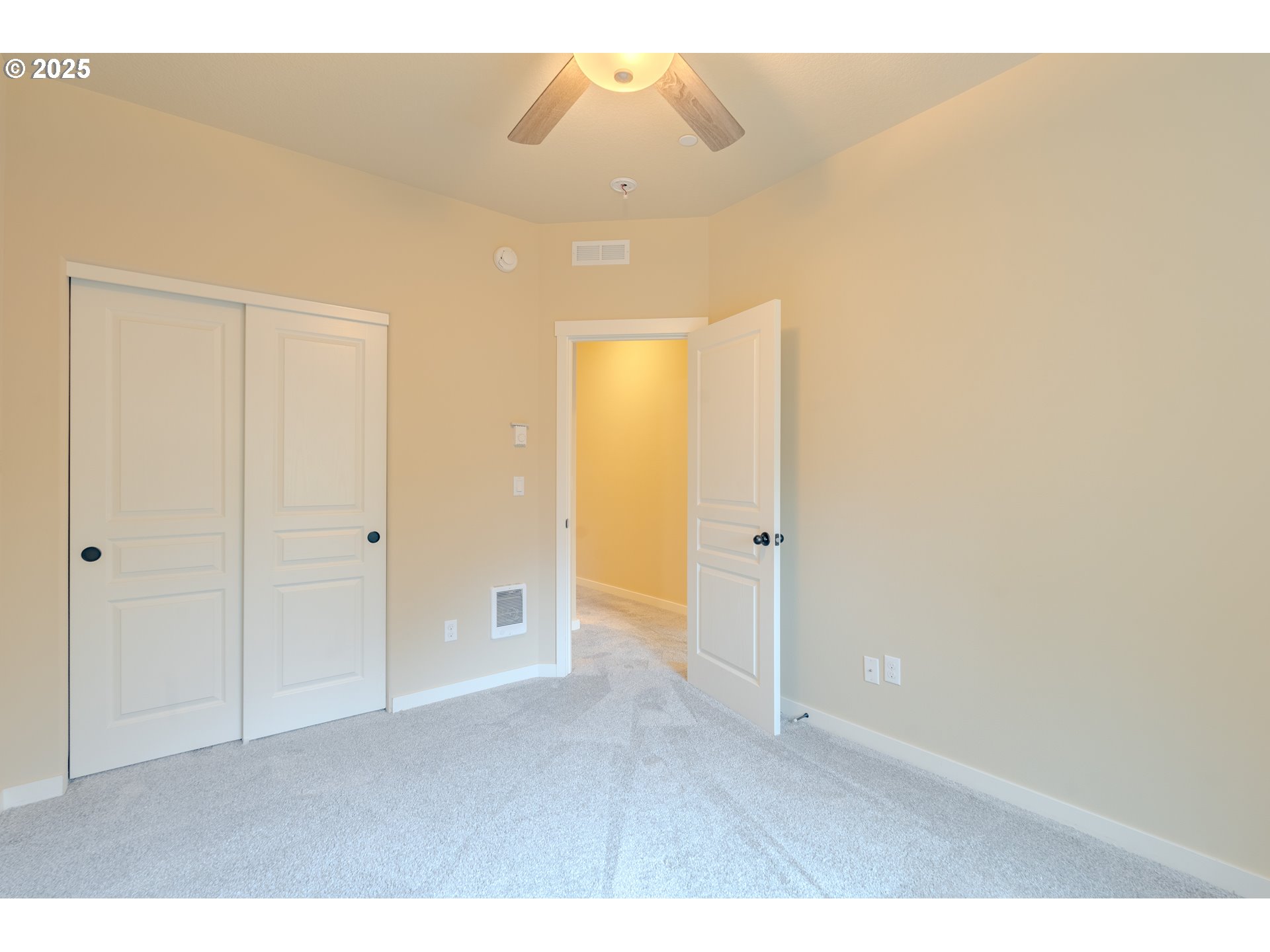 185 N 43RD PL