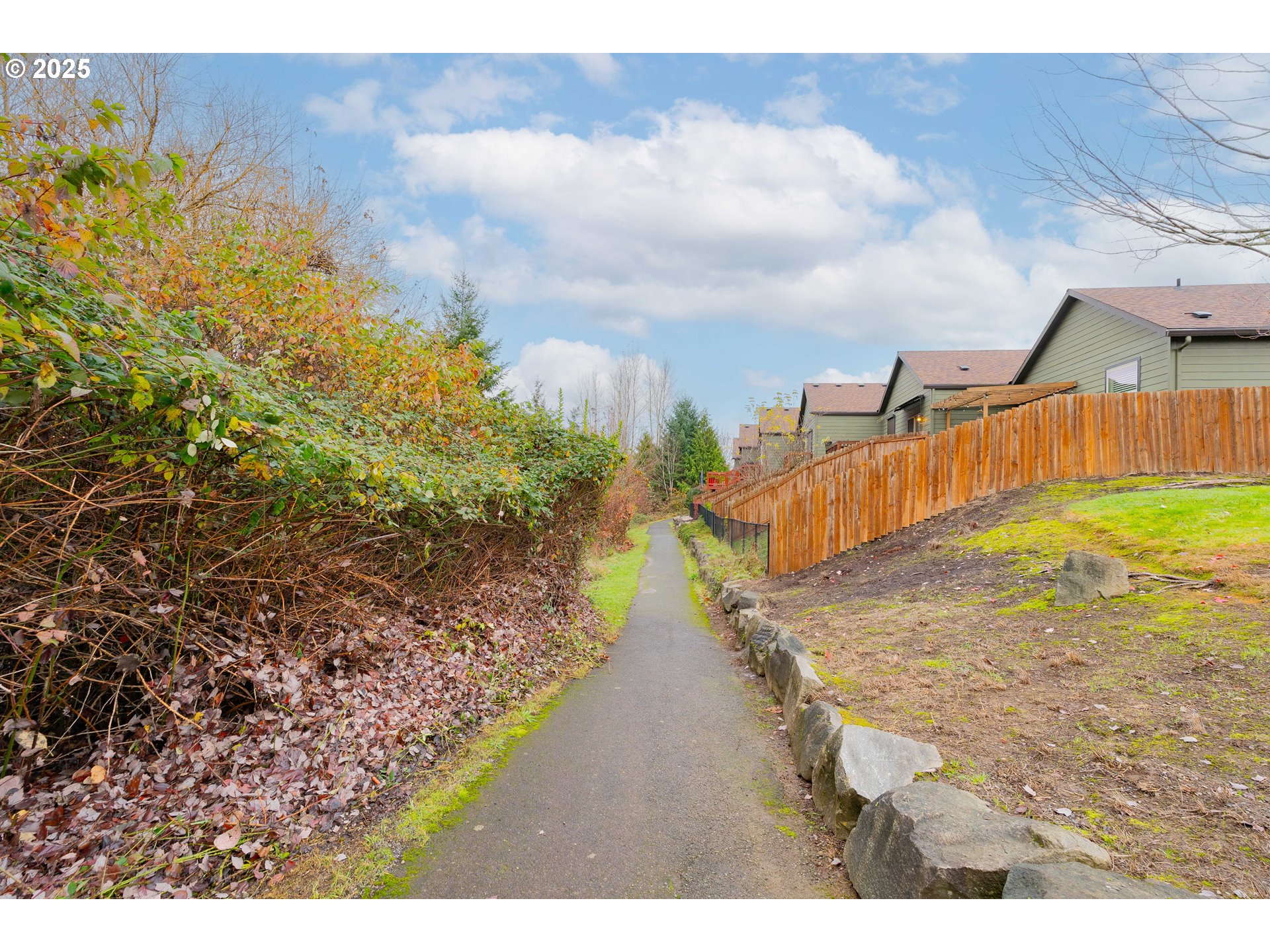 185 N 43RD PL