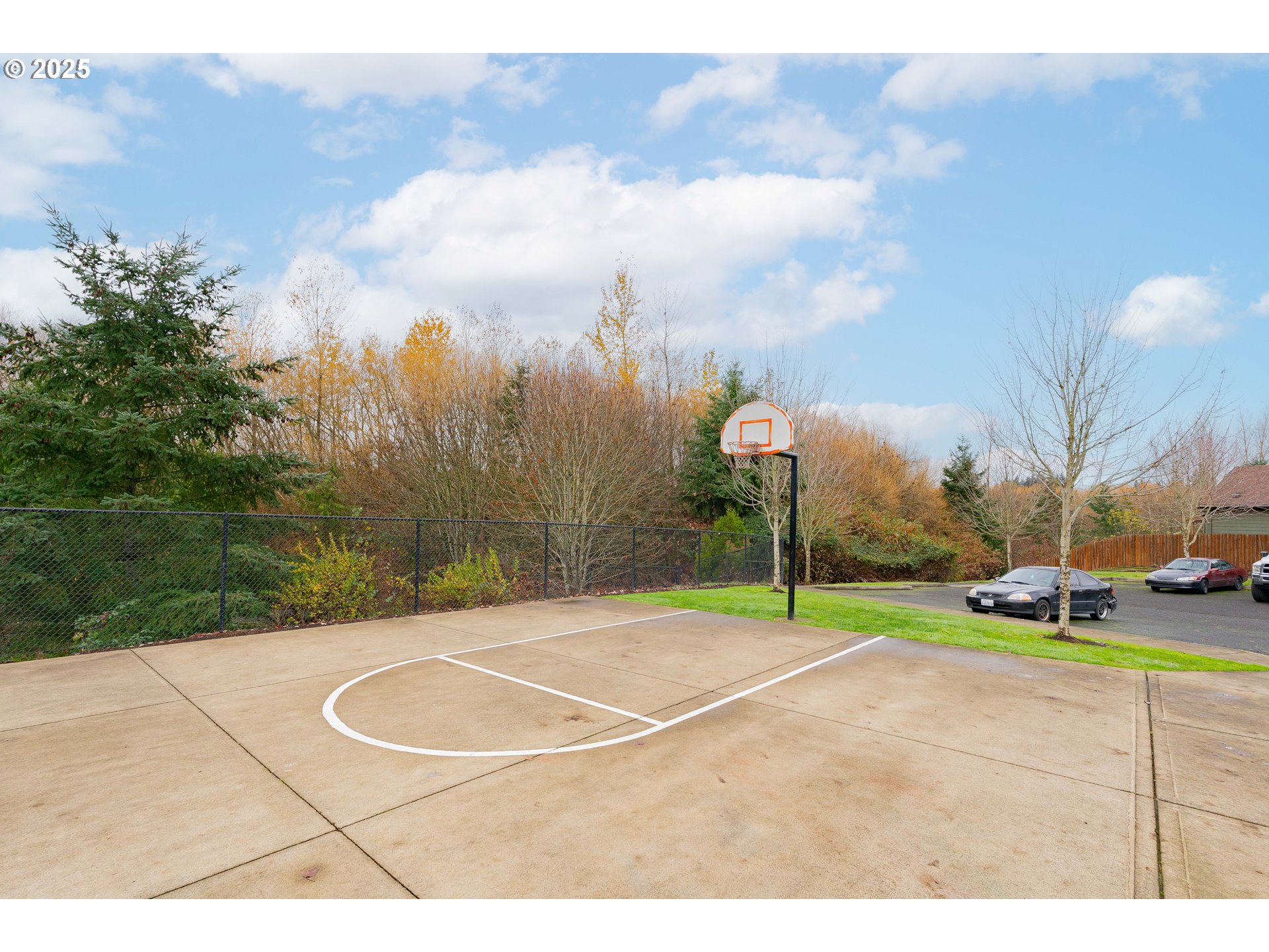 185 N 43RD PL
