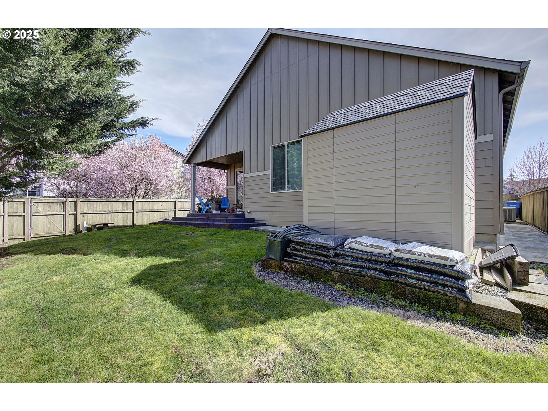 2126 S WIND RIVER CIR, Ridgefield