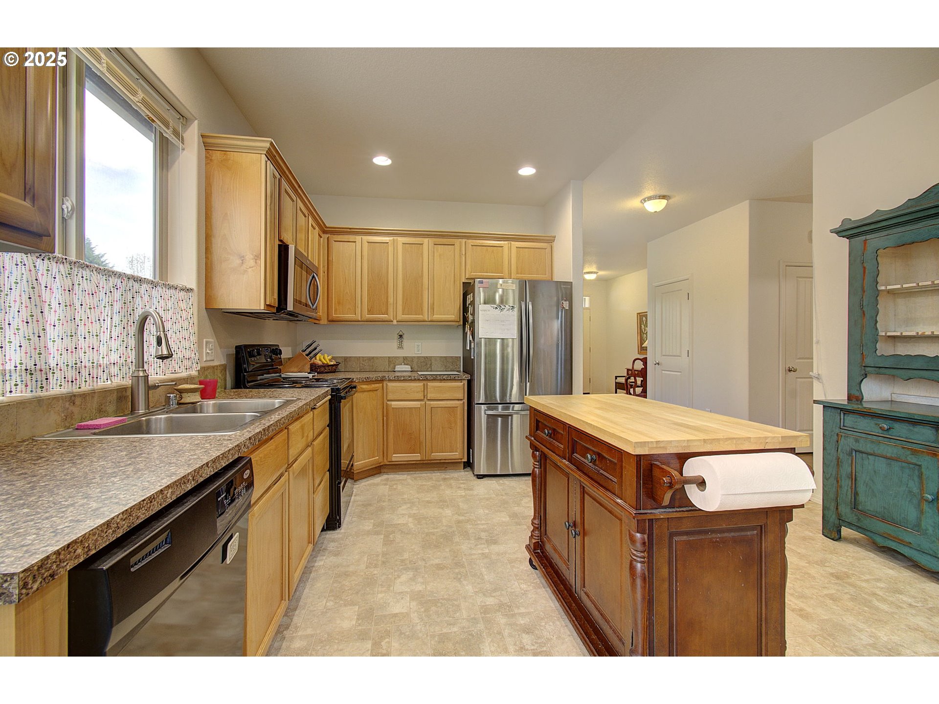 2126 S WIND RIVER CIR, Ridgefield