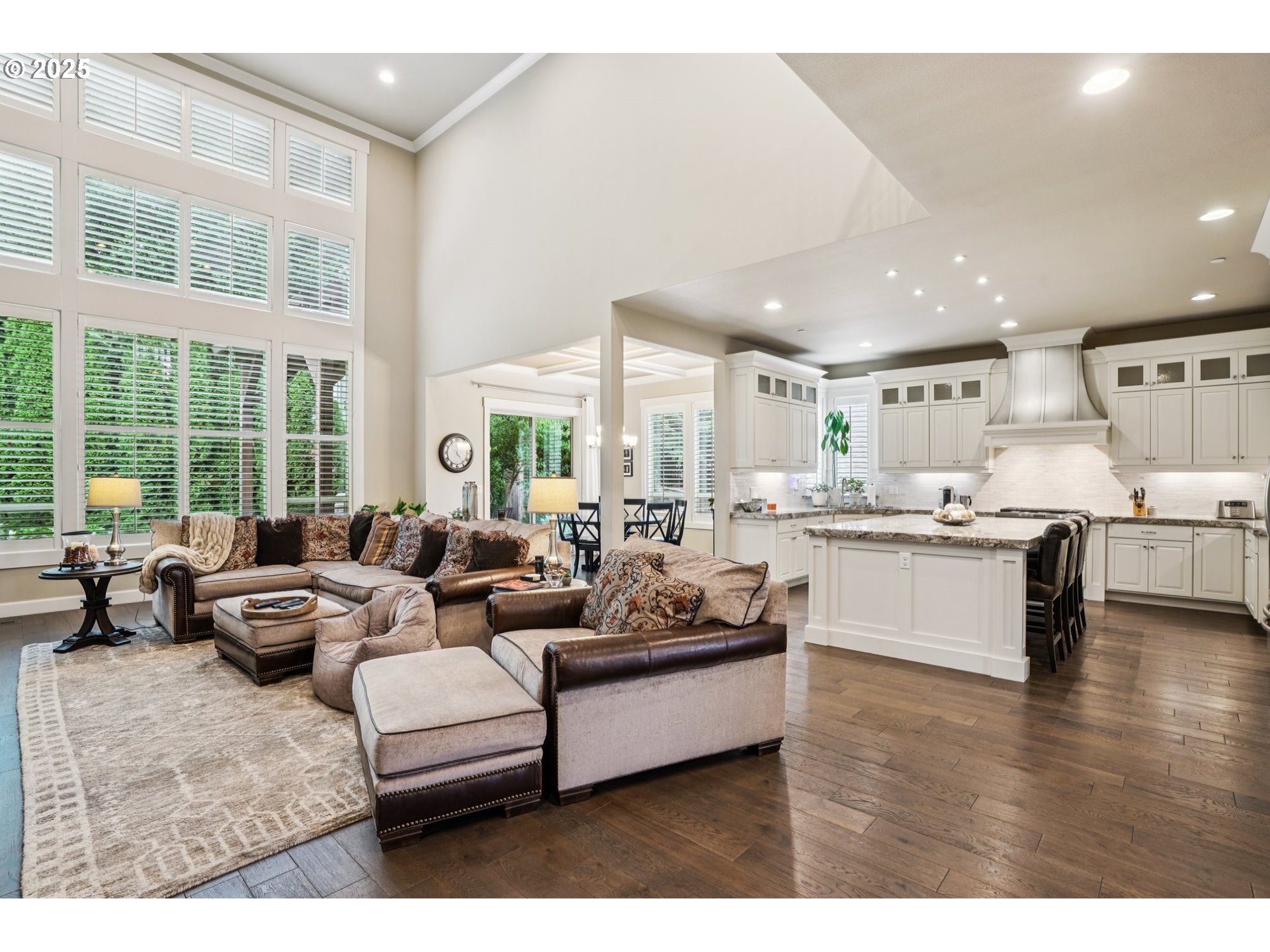 6139 NW KLICKITAT CT