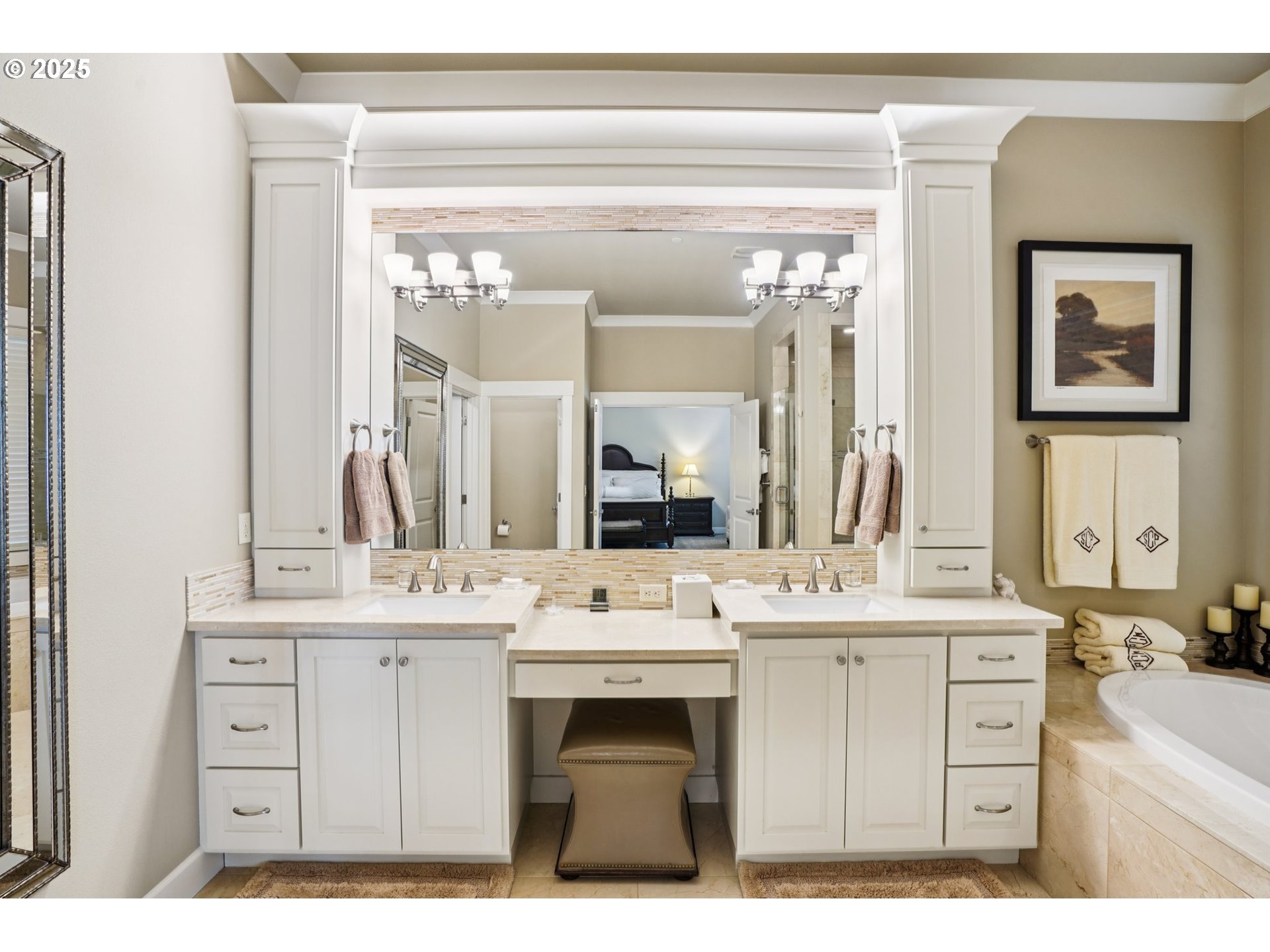 6139 NW KLICKITAT CT