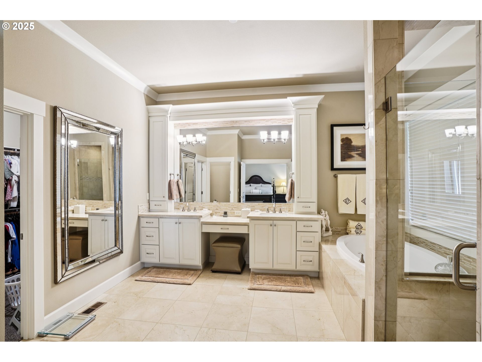 6139 NW KLICKITAT CT