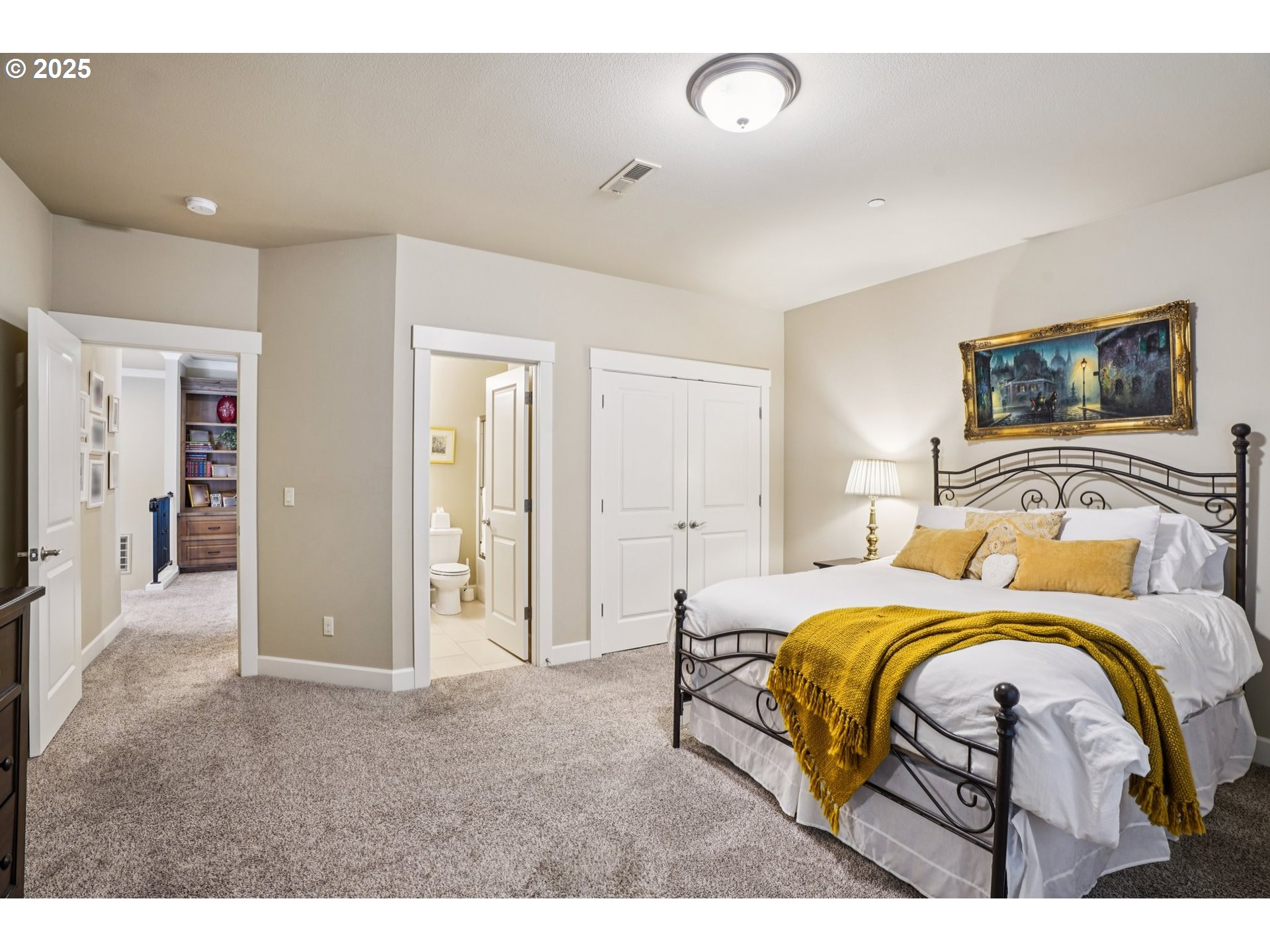 6139 NW KLICKITAT CT