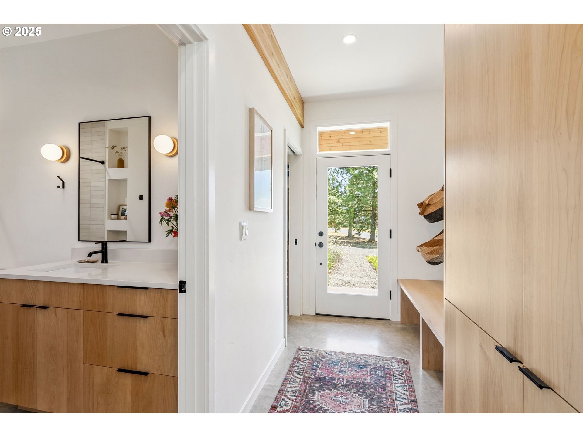 468 NW Strawberry Mountain RD