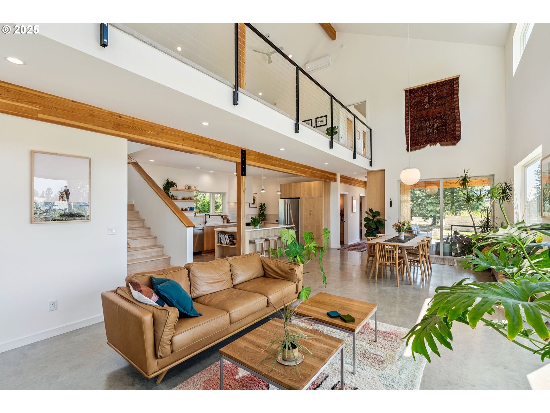 468 NW Strawberry Mountain RD