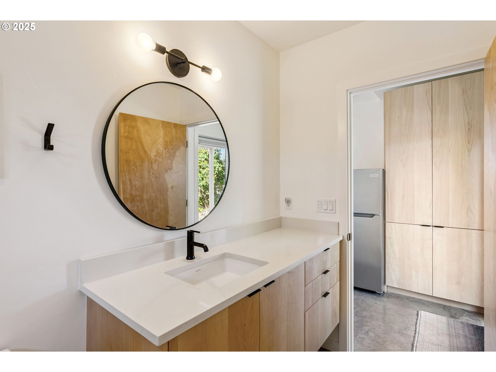 468 NW Strawberry Mountain RD