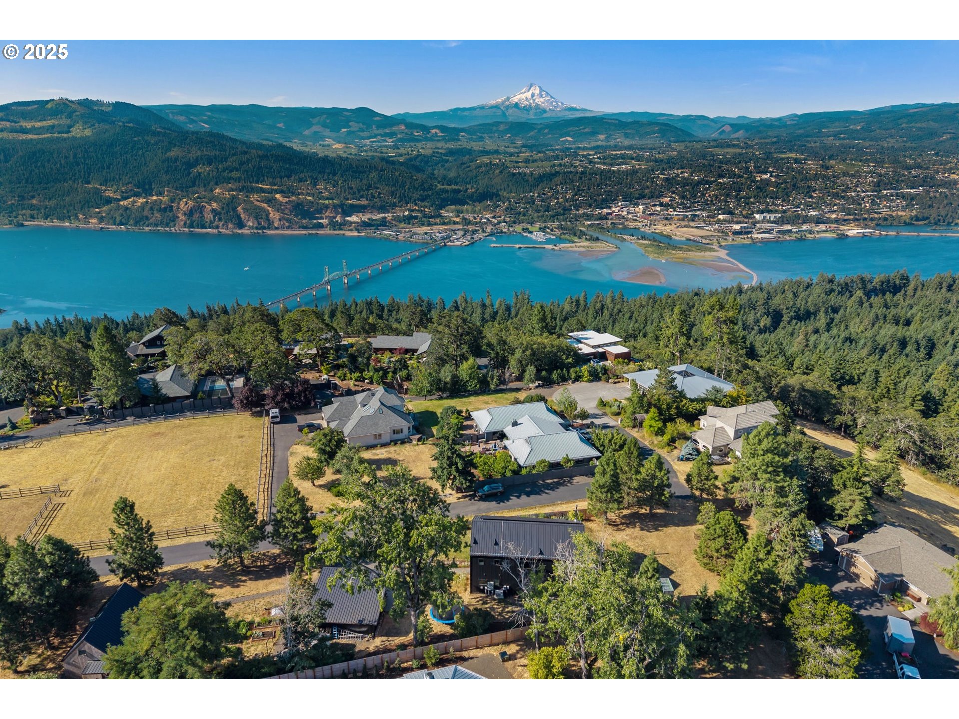 468 NW Strawberry Mountain RD