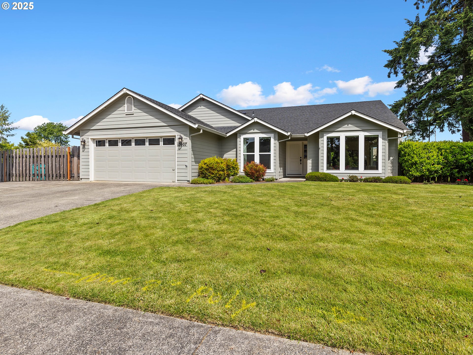13907 NE 7TH PL