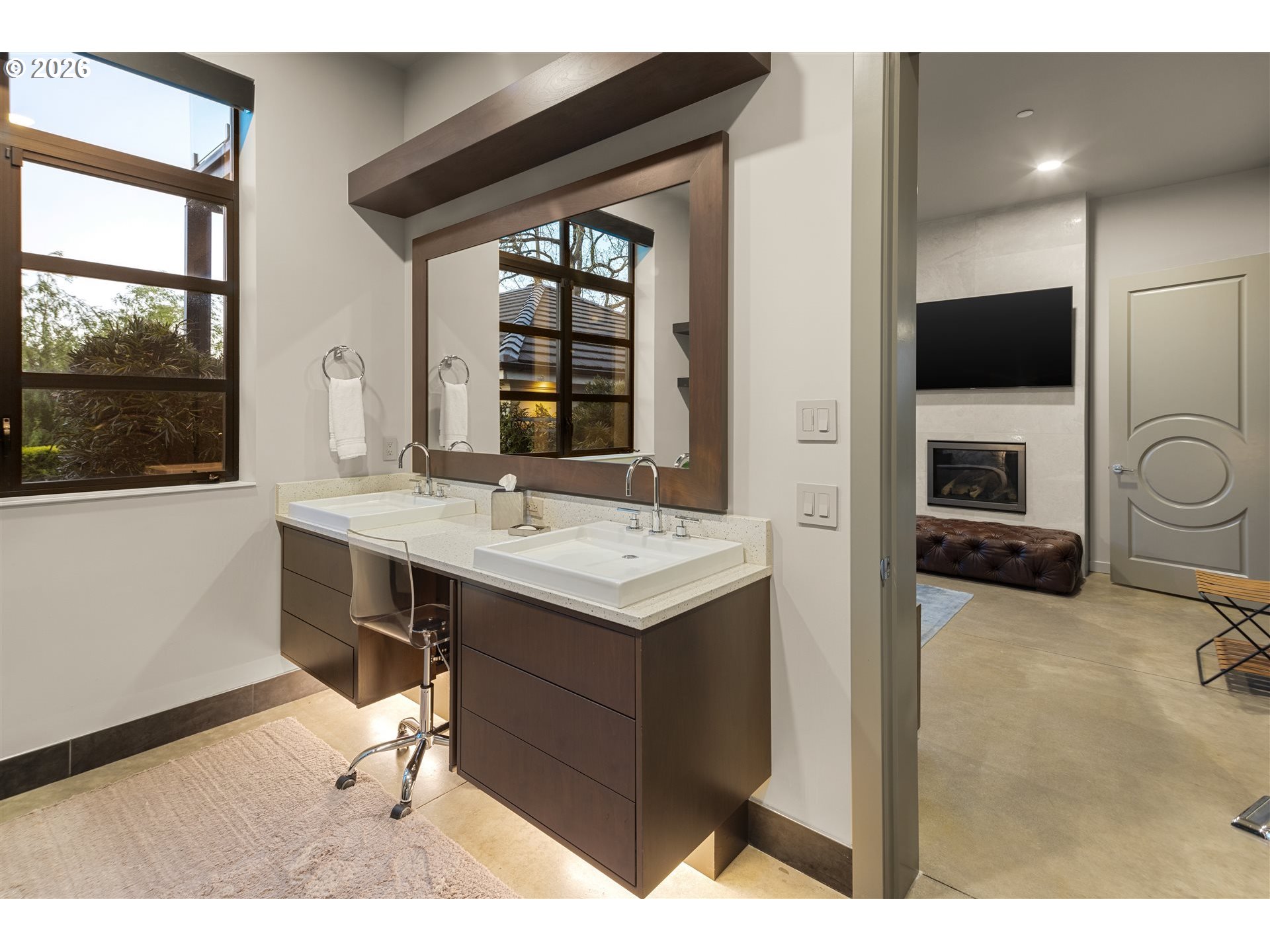 8001 SE EVERGREEN HWY