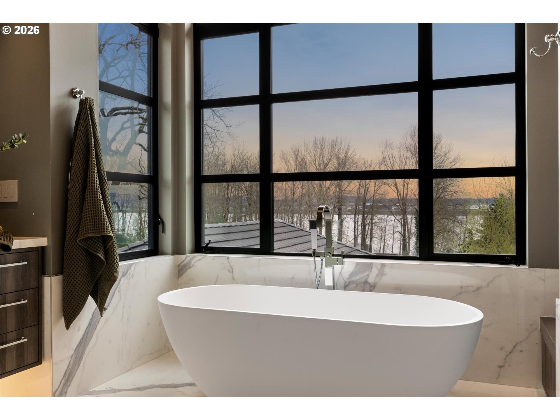 8001 SE EVERGREEN HWY