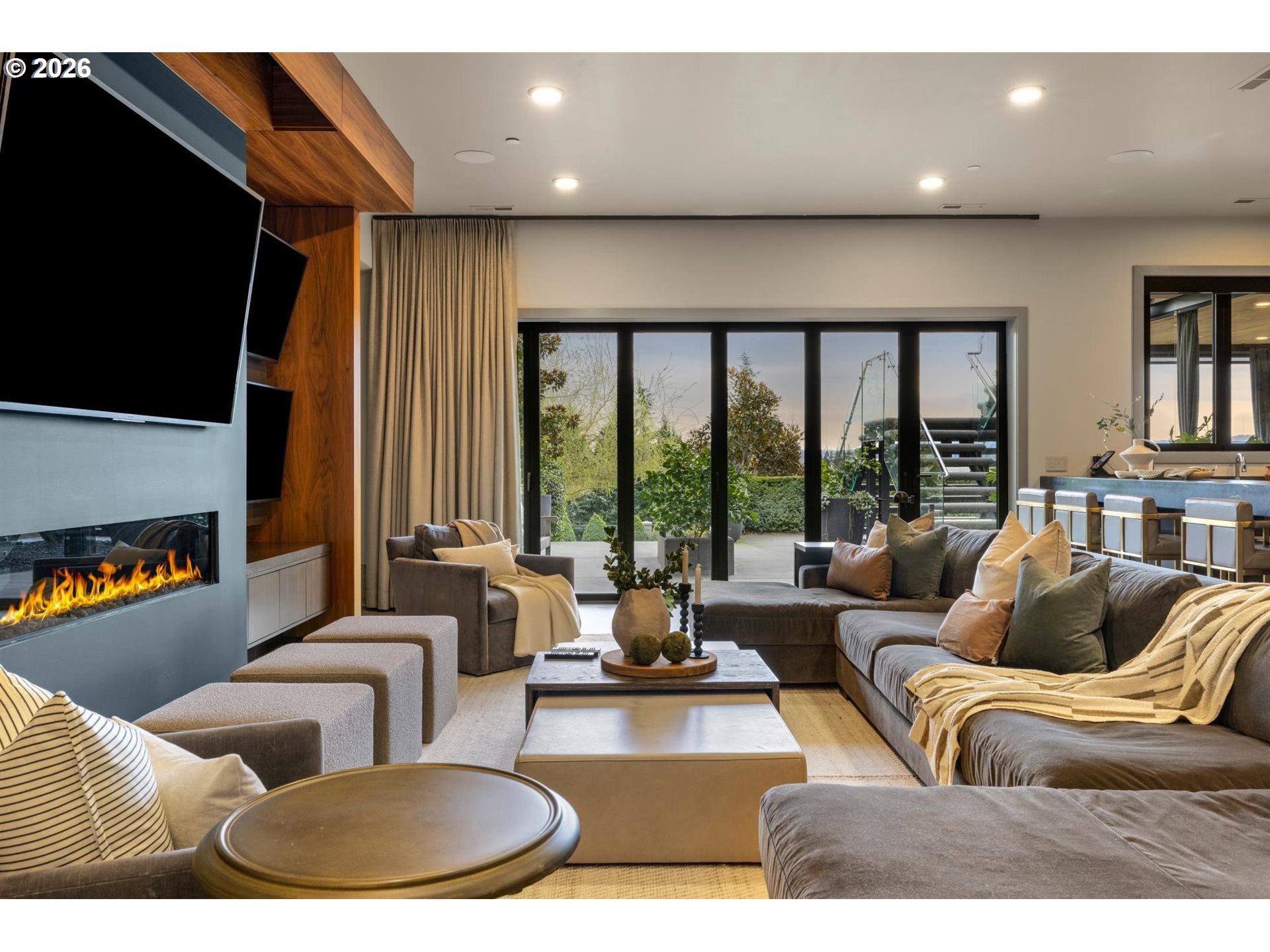 8001 SE EVERGREEN HWY