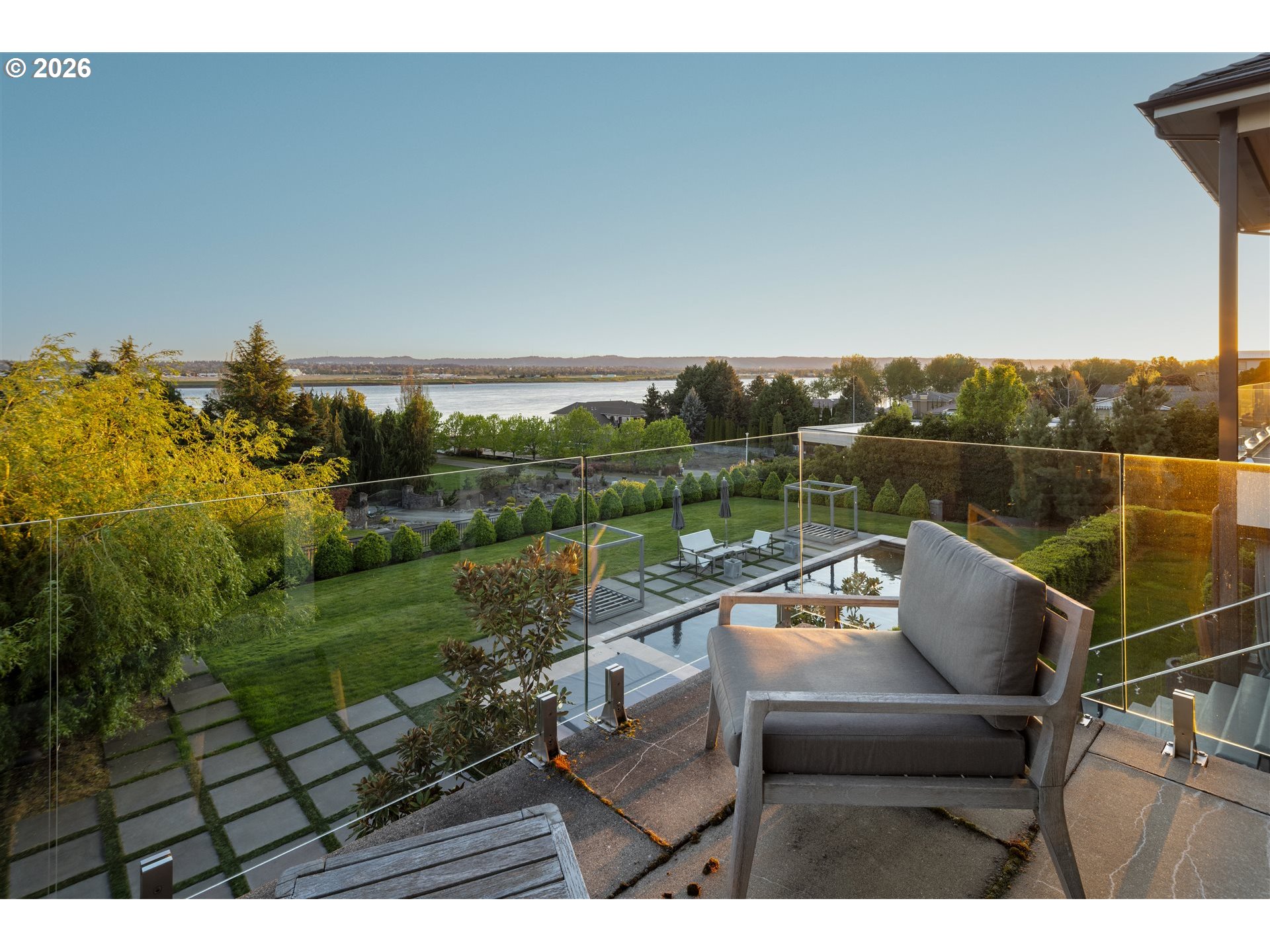 8001 SE EVERGREEN HWY