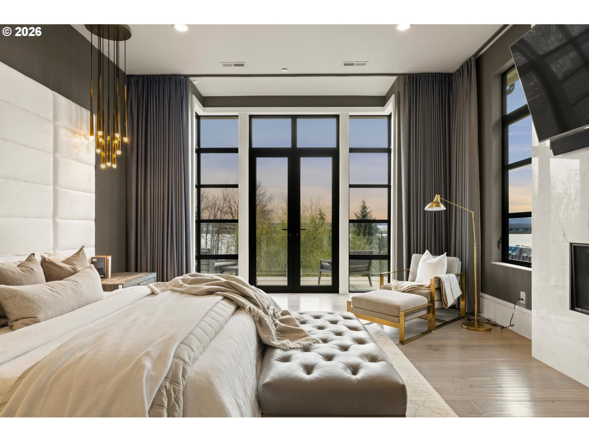 8001 SE EVERGREEN HWY