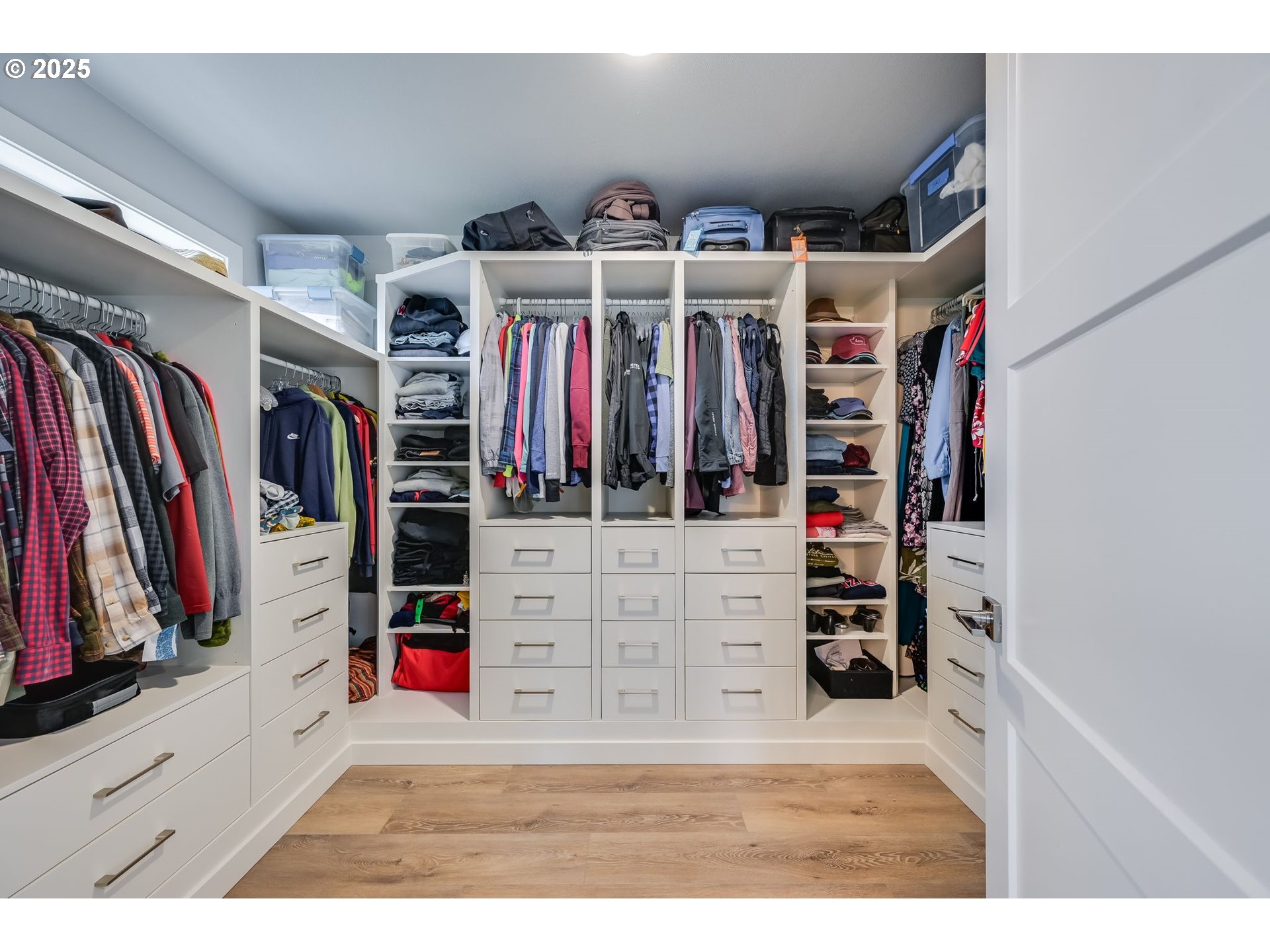 2511 S WHITE SALMON DR