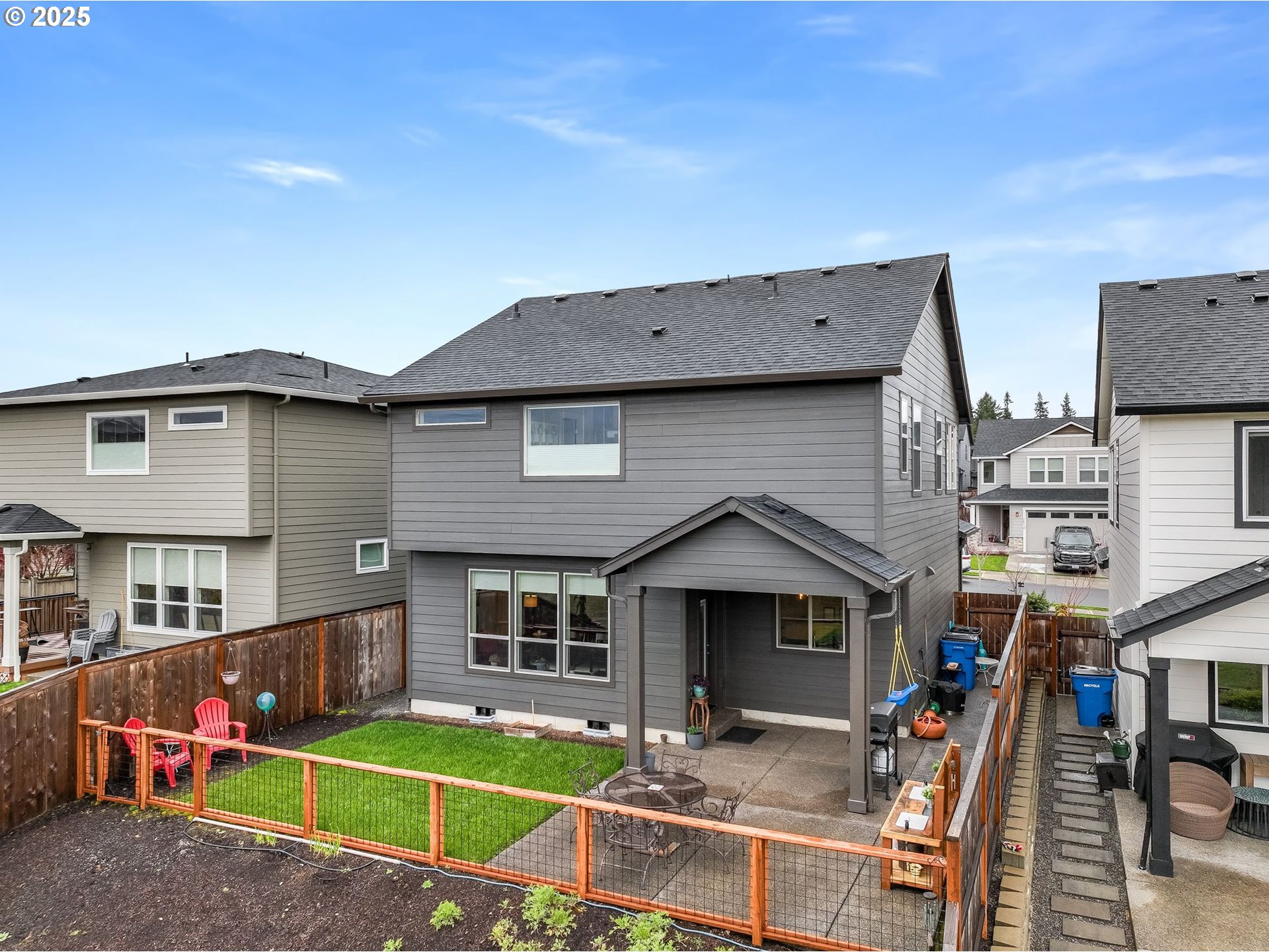 2511 S WHITE SALMON DR