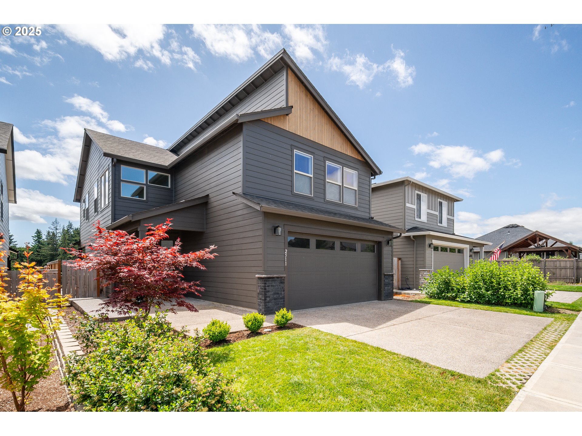 2511 S WHITE SALMON DR