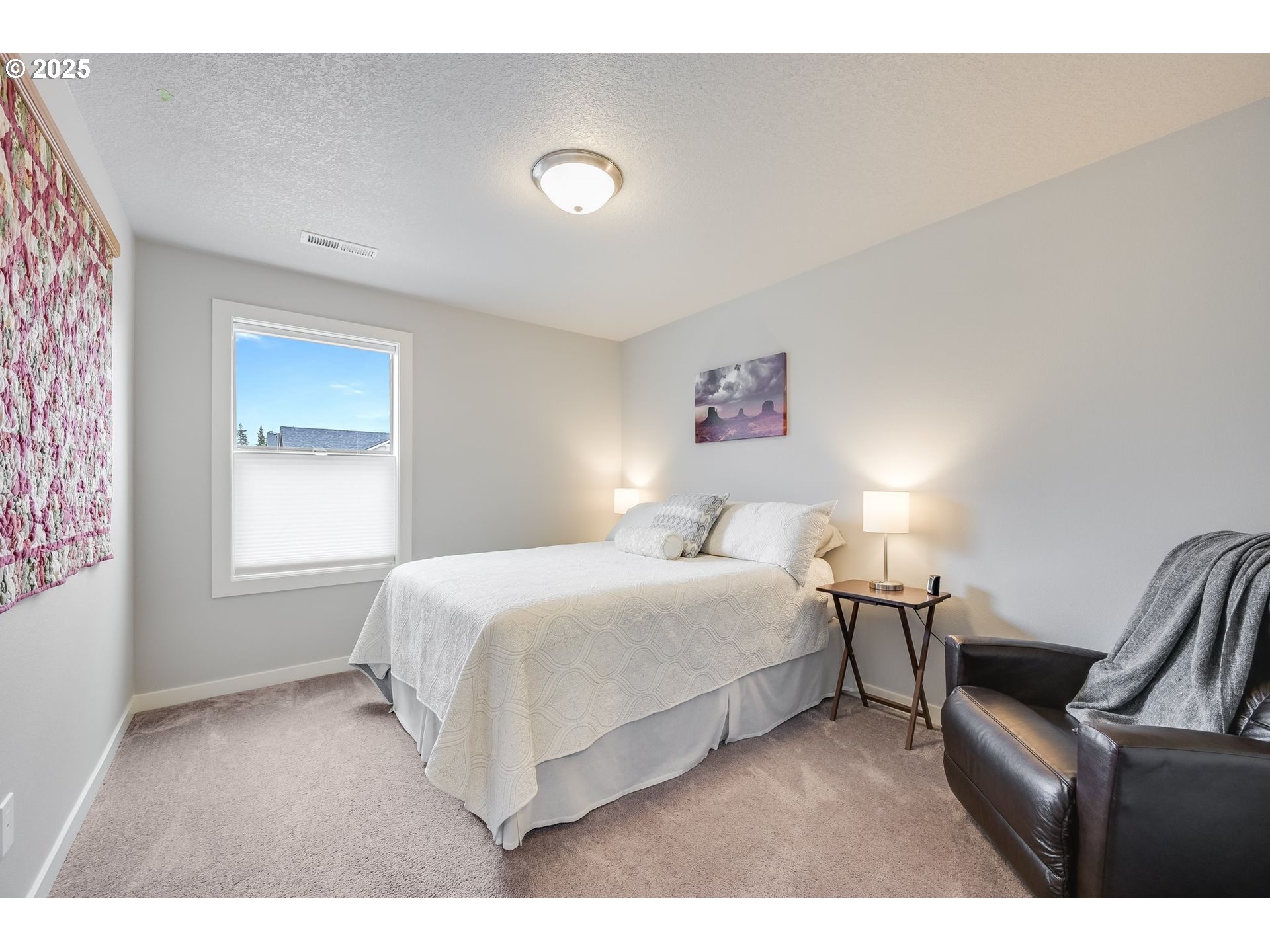 2511 S WHITE SALMON DR