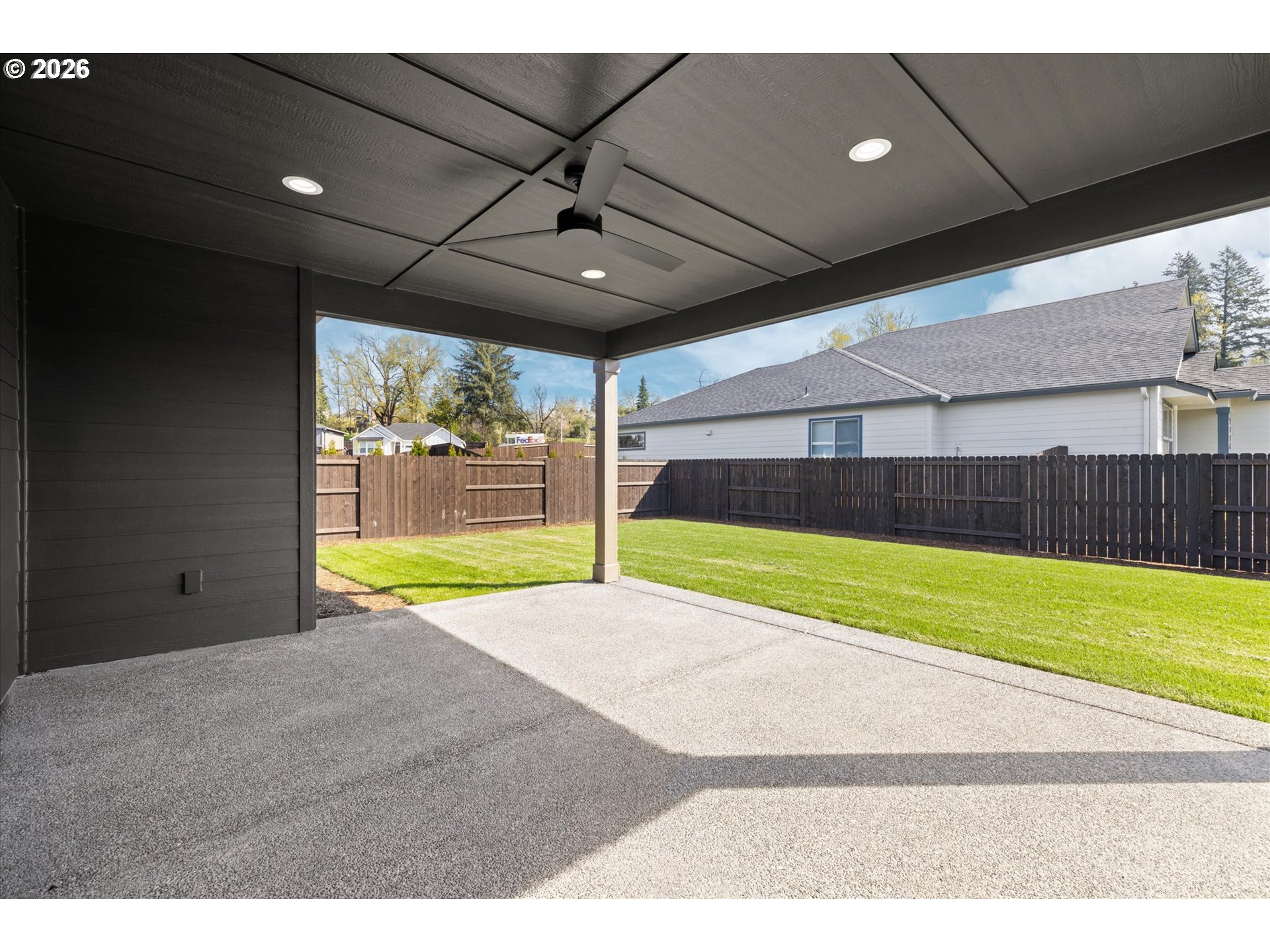 151 E AIREDALE AVE