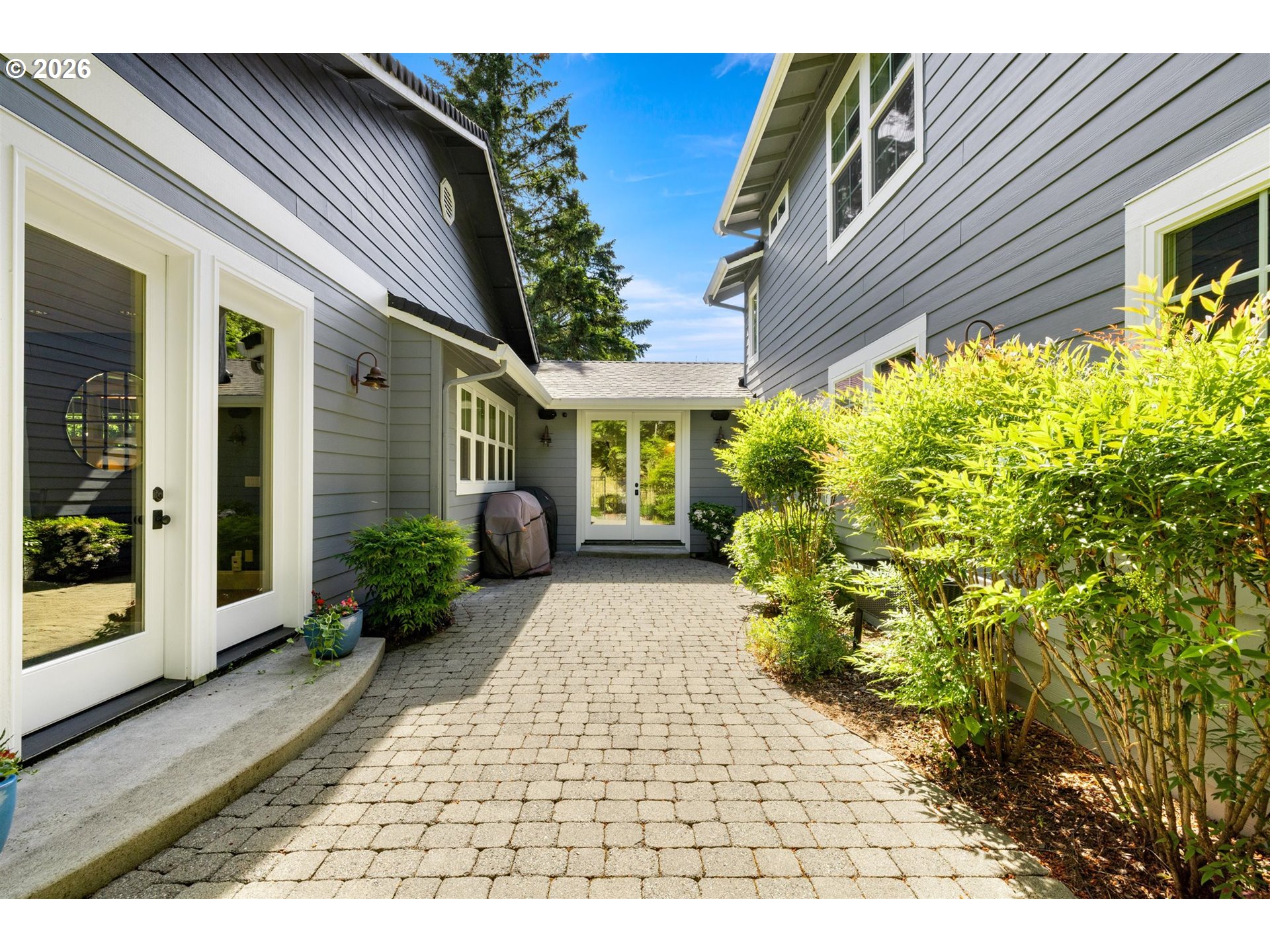 2400 S BERTSINGER RD