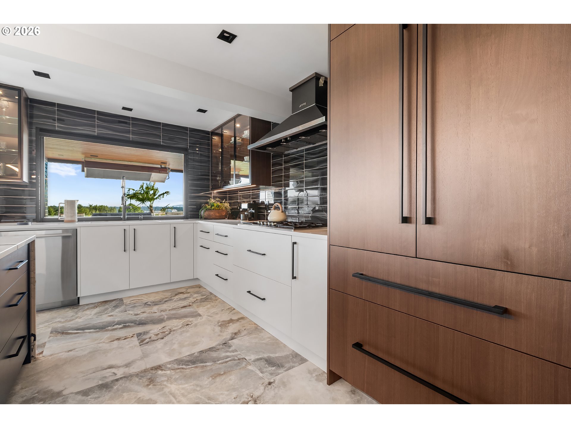 8015 SE EVERGREEN HWY