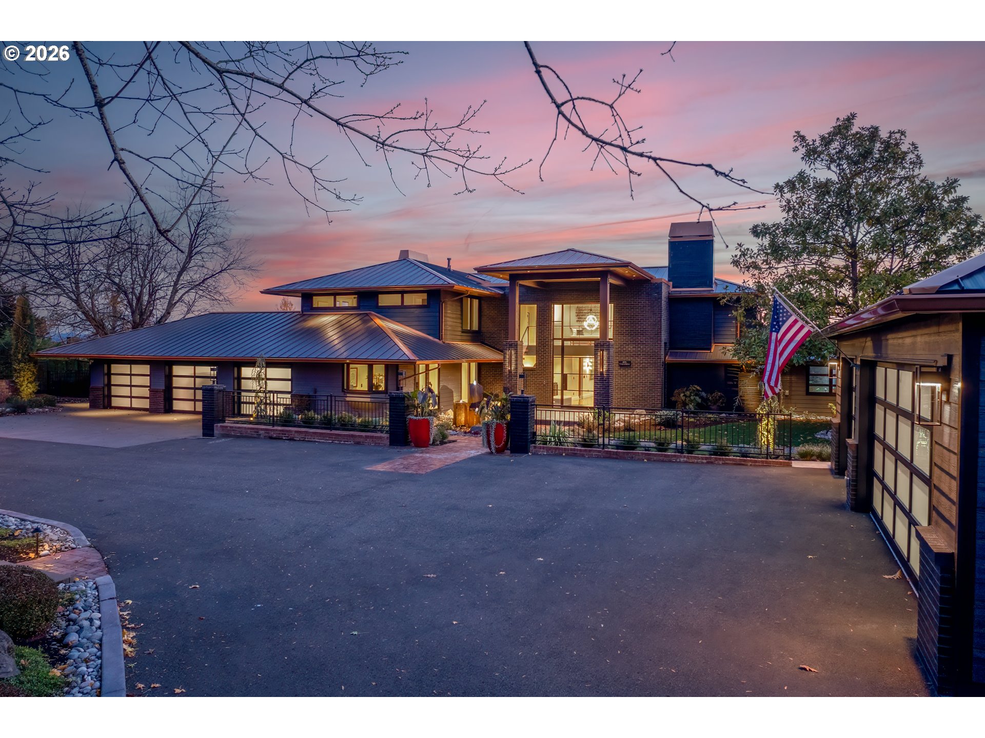 8015 SE EVERGREEN HWY