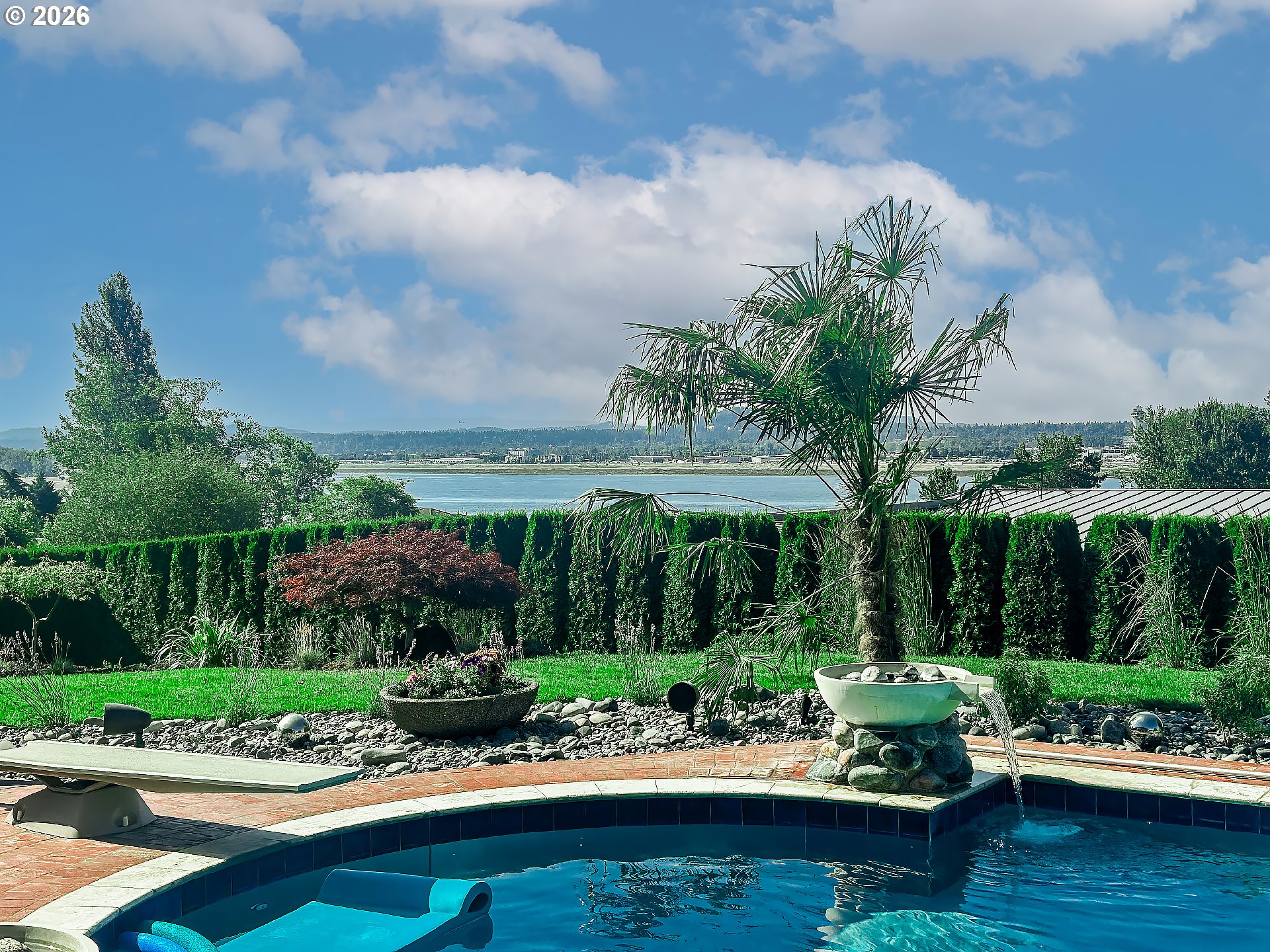 8015 SE EVERGREEN HWY