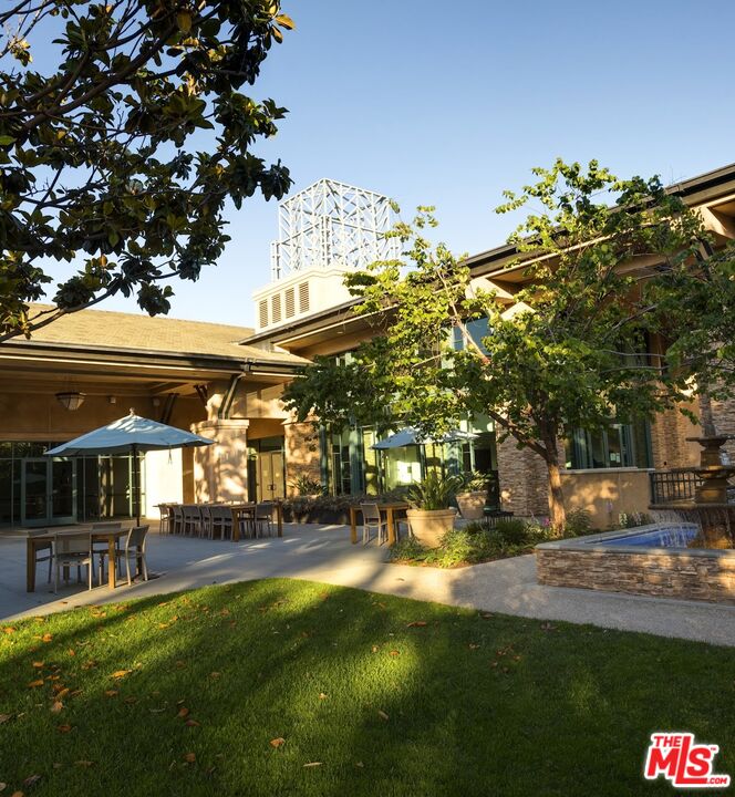7100 Playa Vista Dr Unit: 202