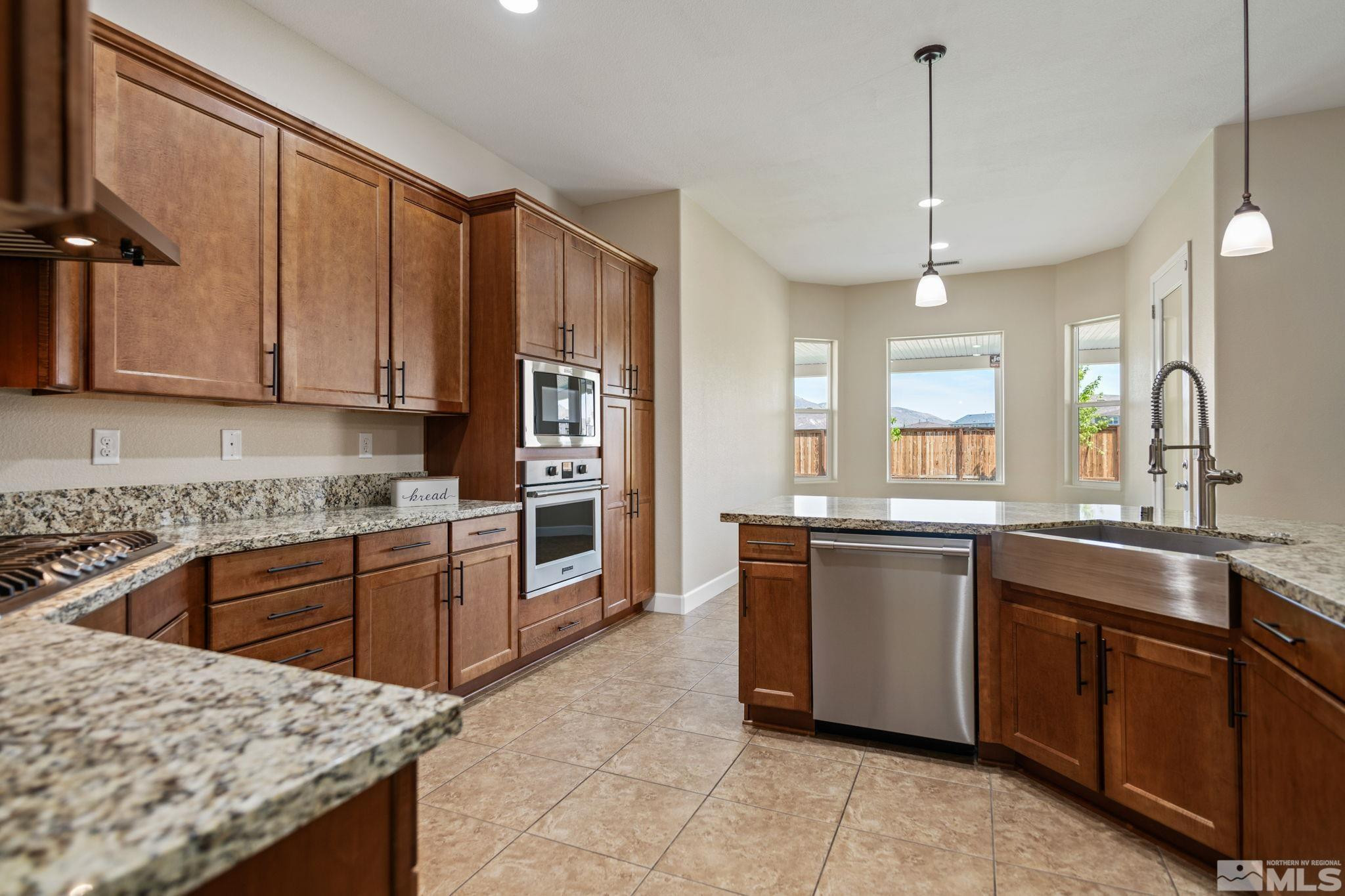 385 Horizon Ridge Road