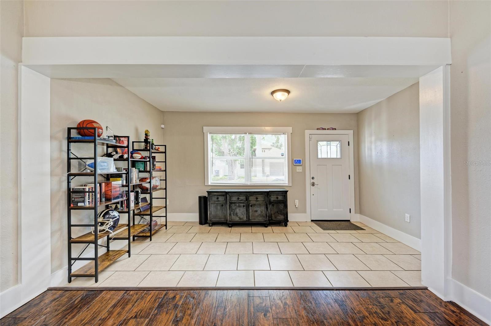 2305 W CORDELIA ST