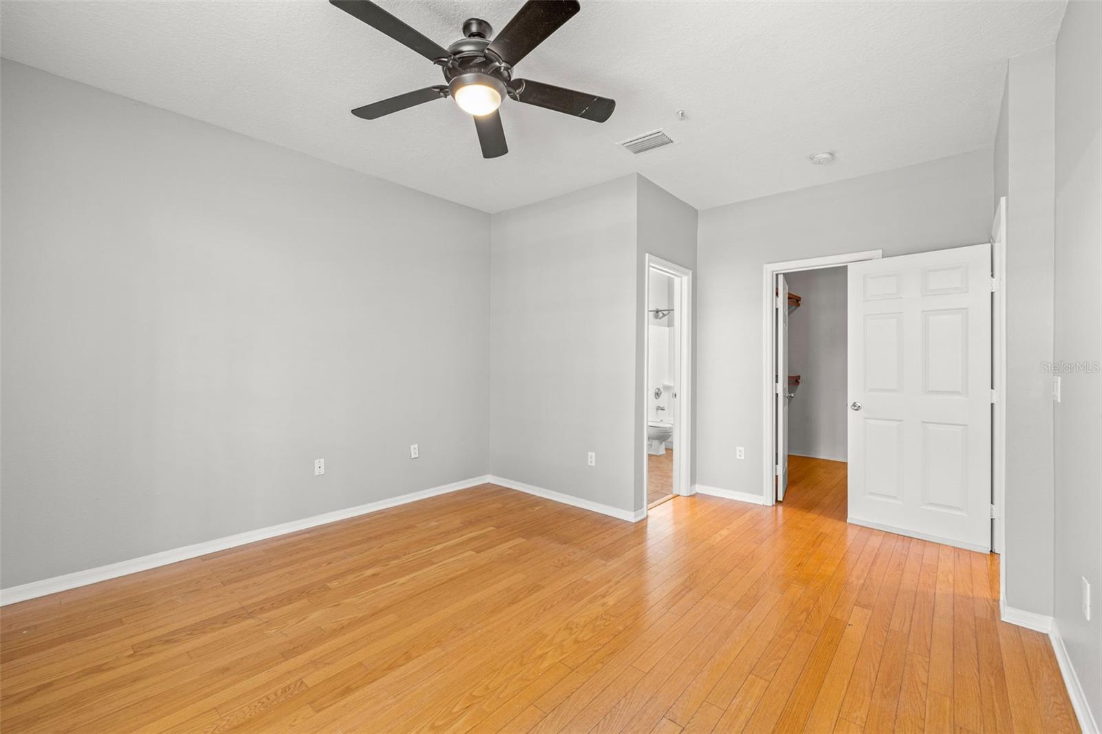 501 KNIGHTS RUN AVE #5102
