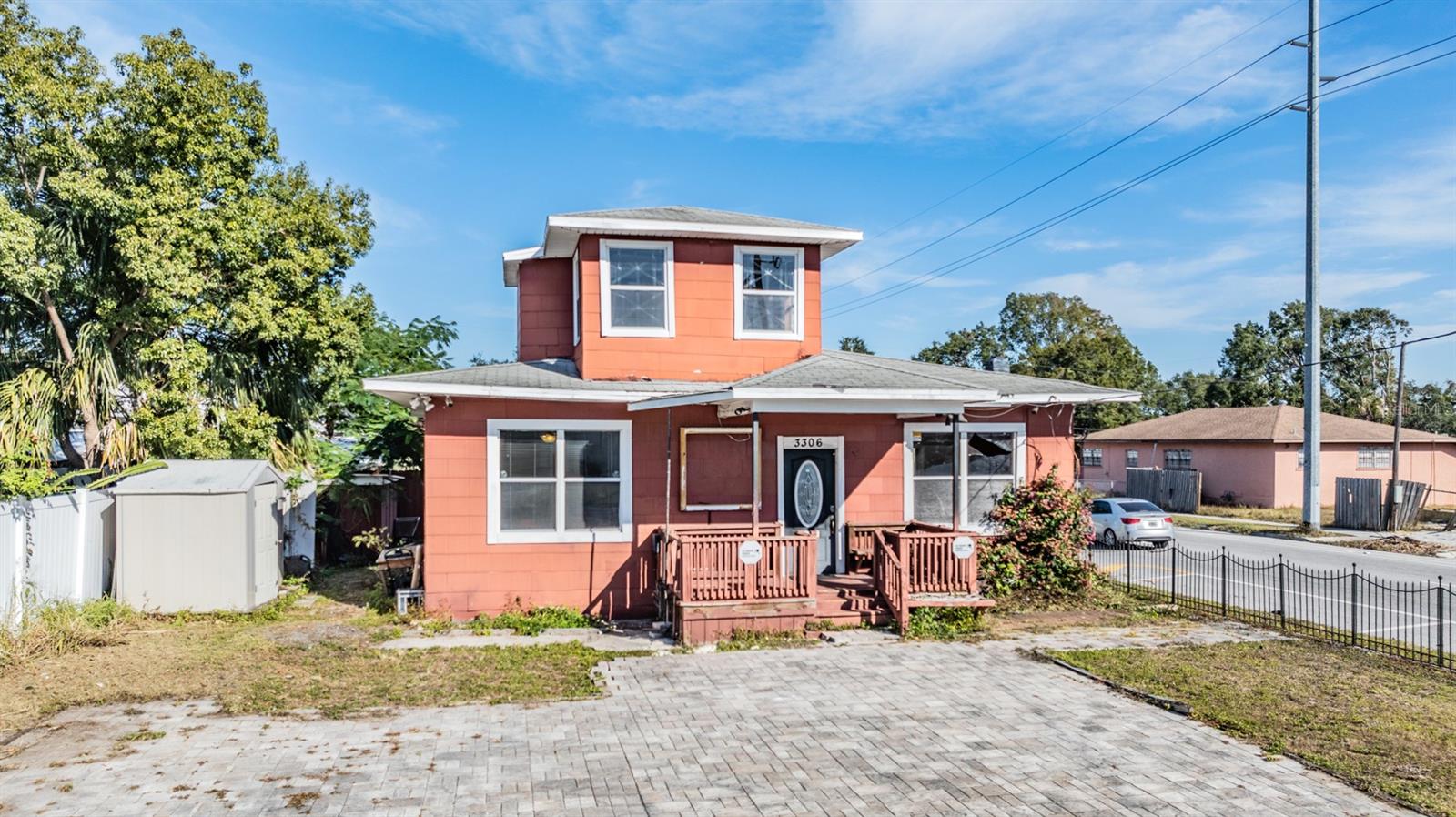 3306 N HOWARD AVE