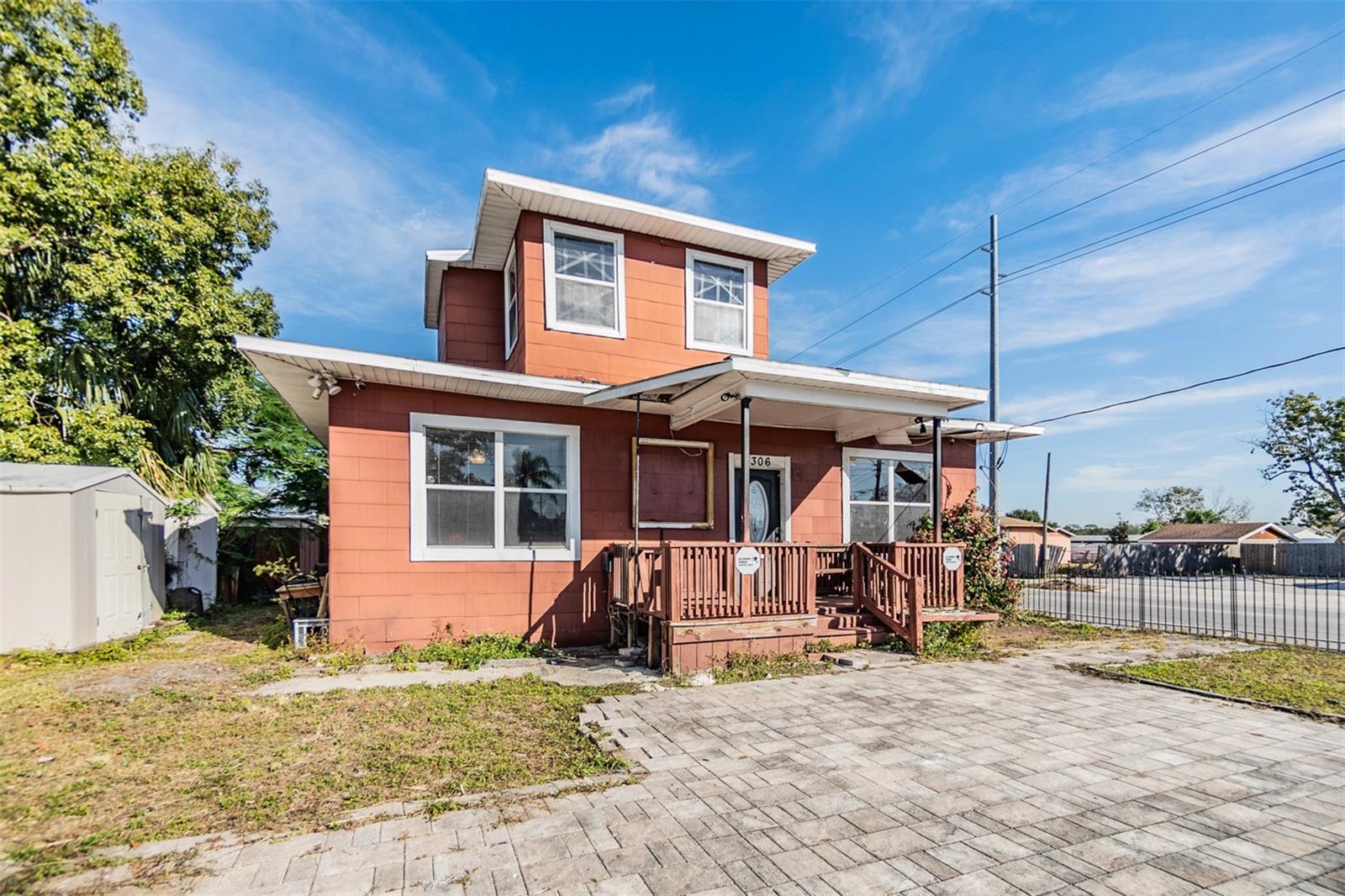3306 N HOWARD AVE