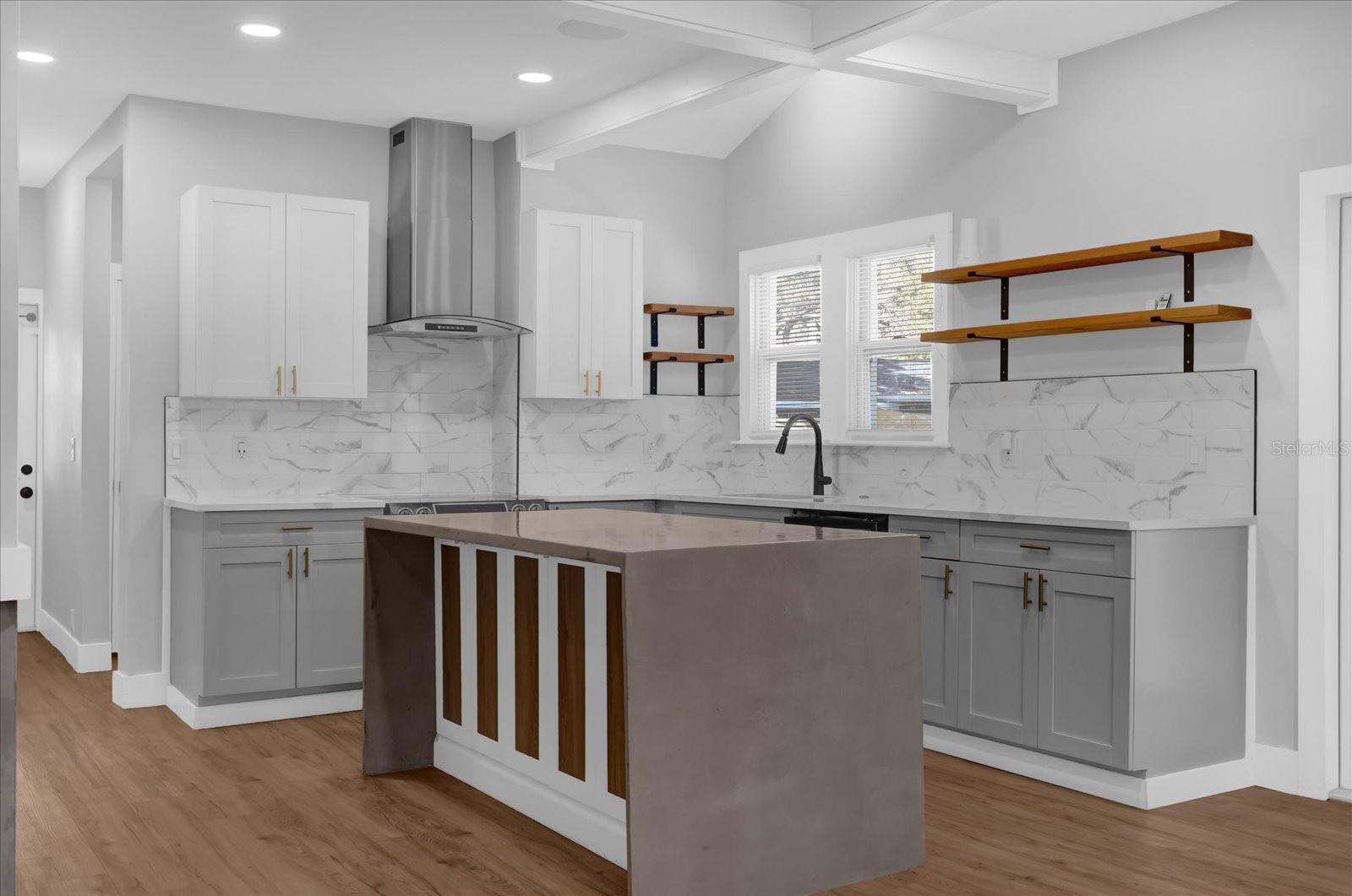 321 W WILDER AVE