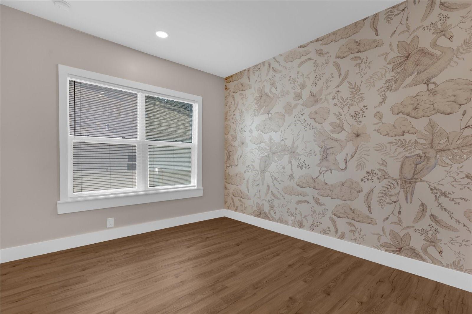 321 W WILDER AVE