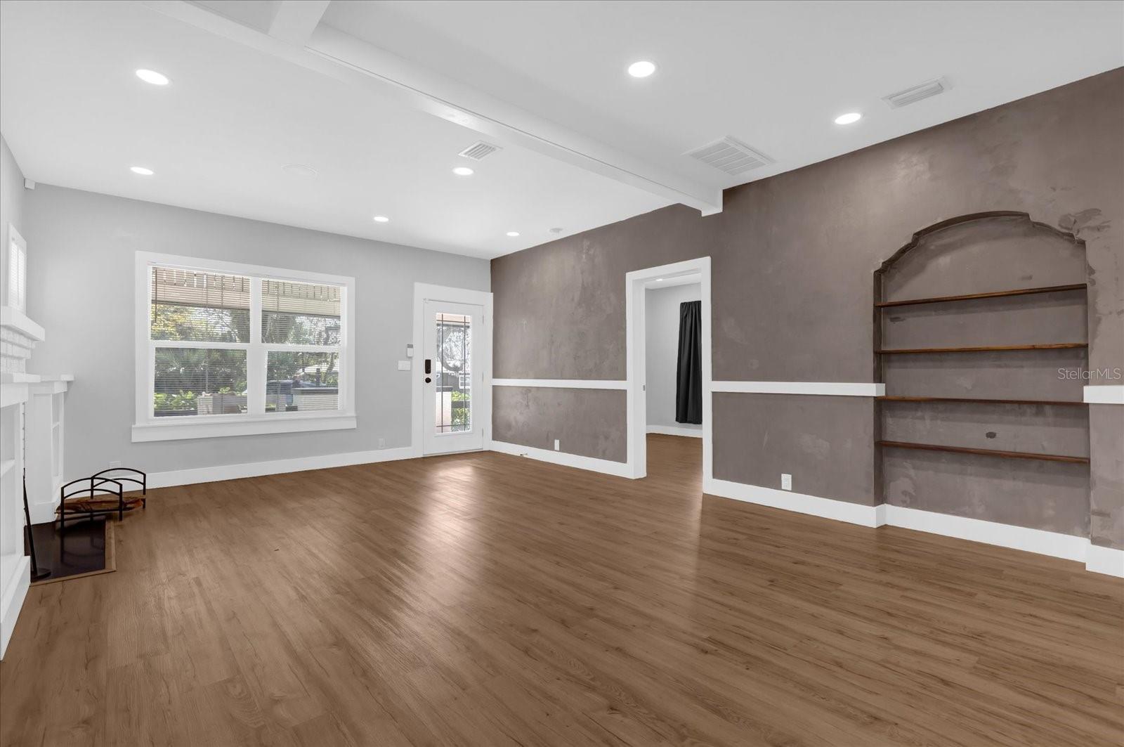 321 W WILDER AVE