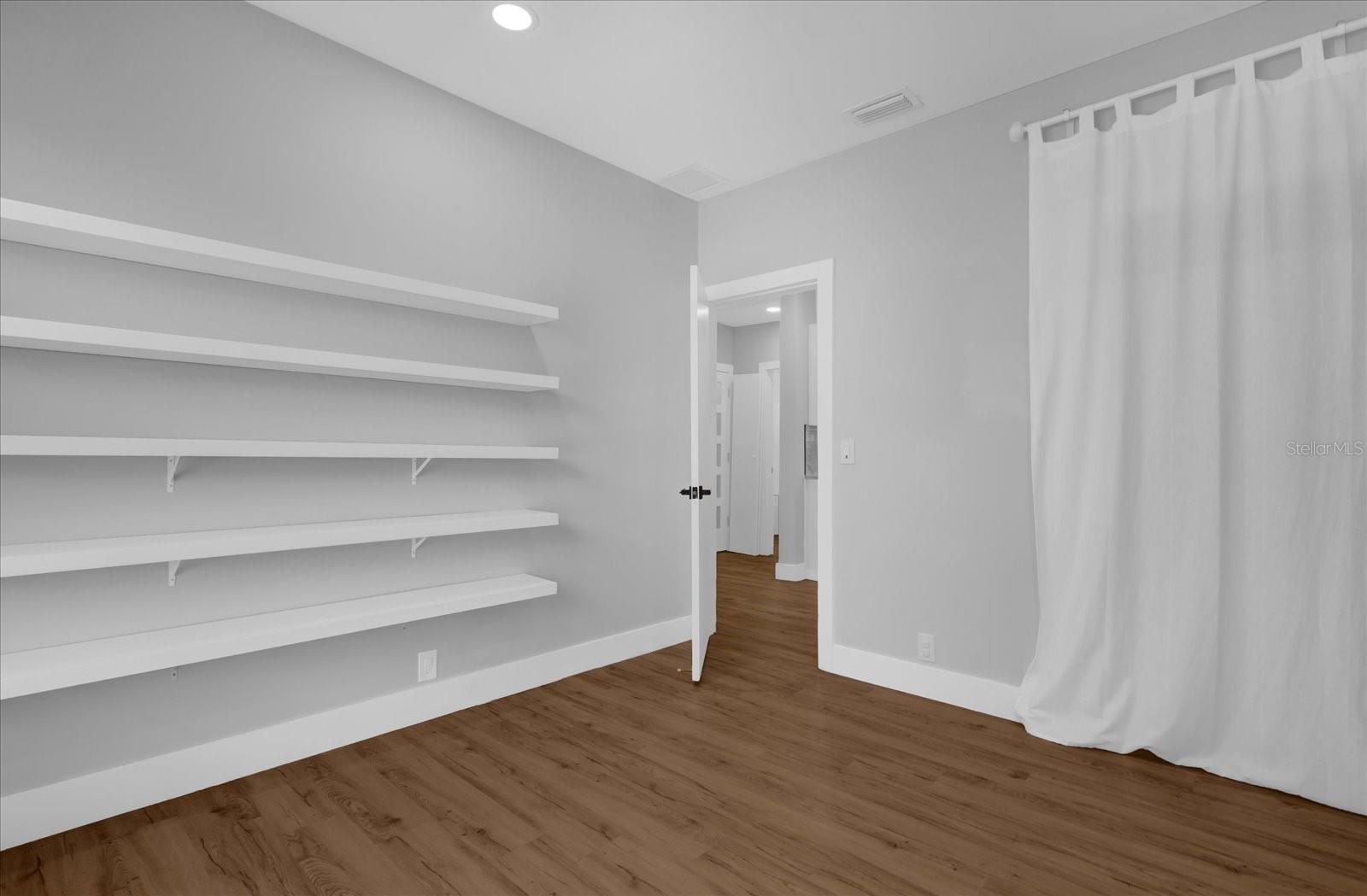 321 W WILDER AVE