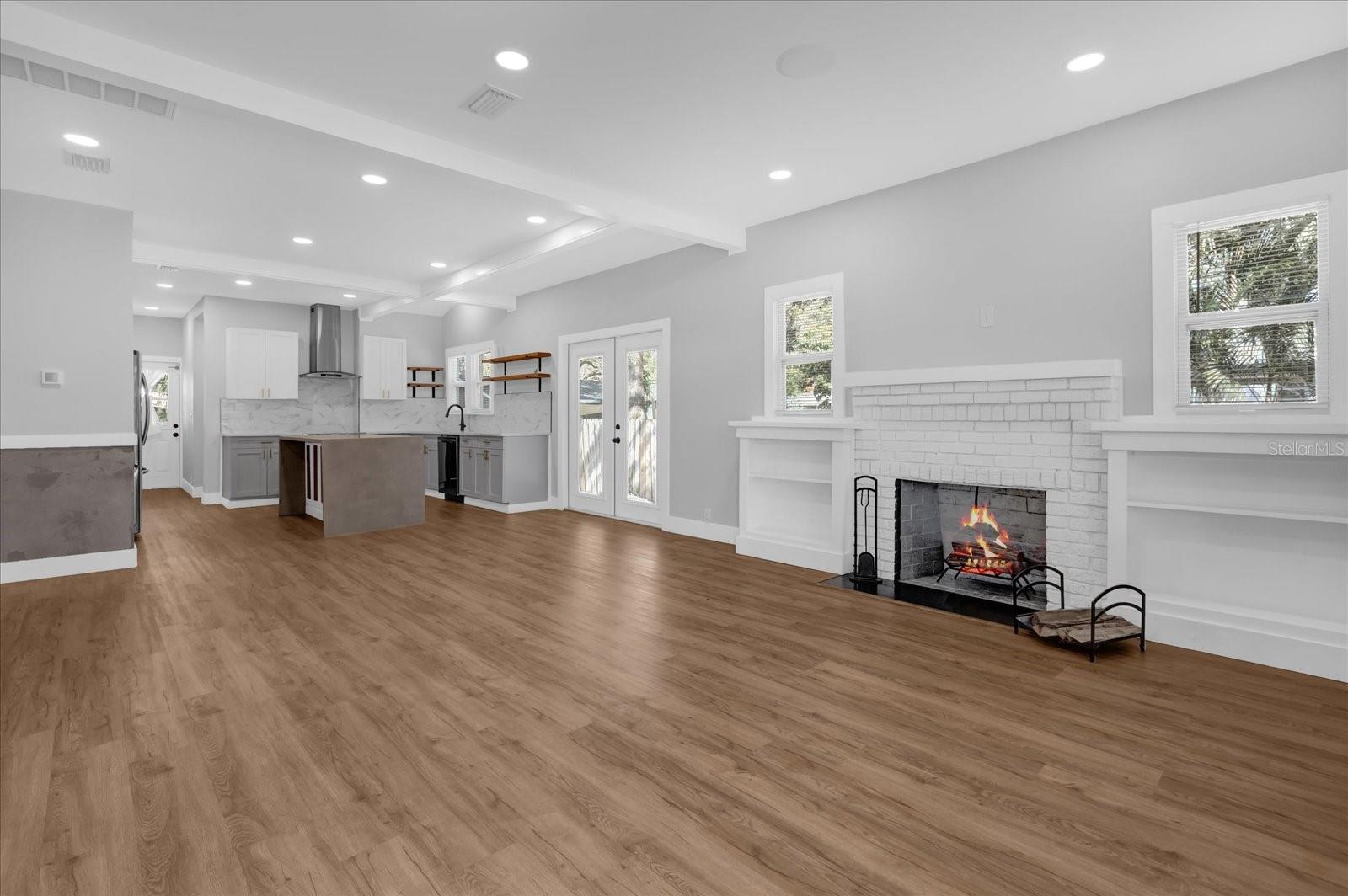 321 W WILDER AVE