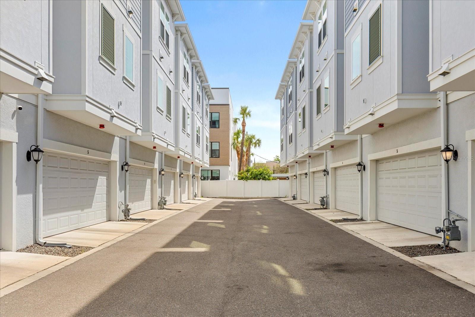 206 S TAMPANIA AVE #2