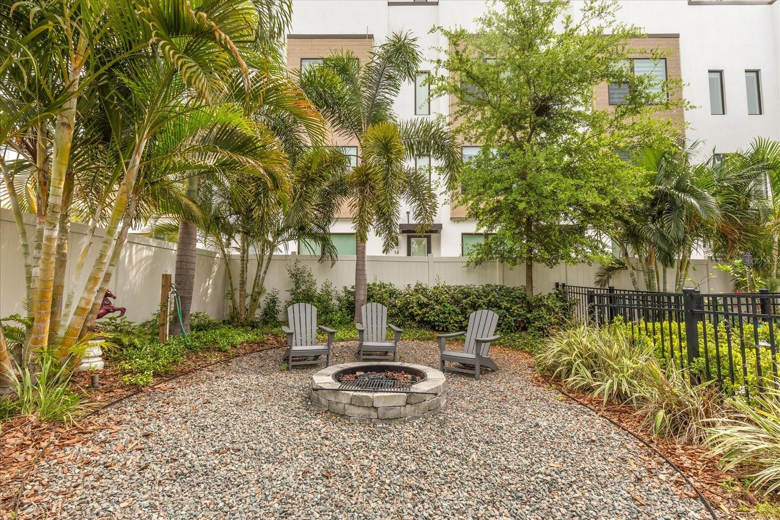 206 S TAMPANIA AVE #2