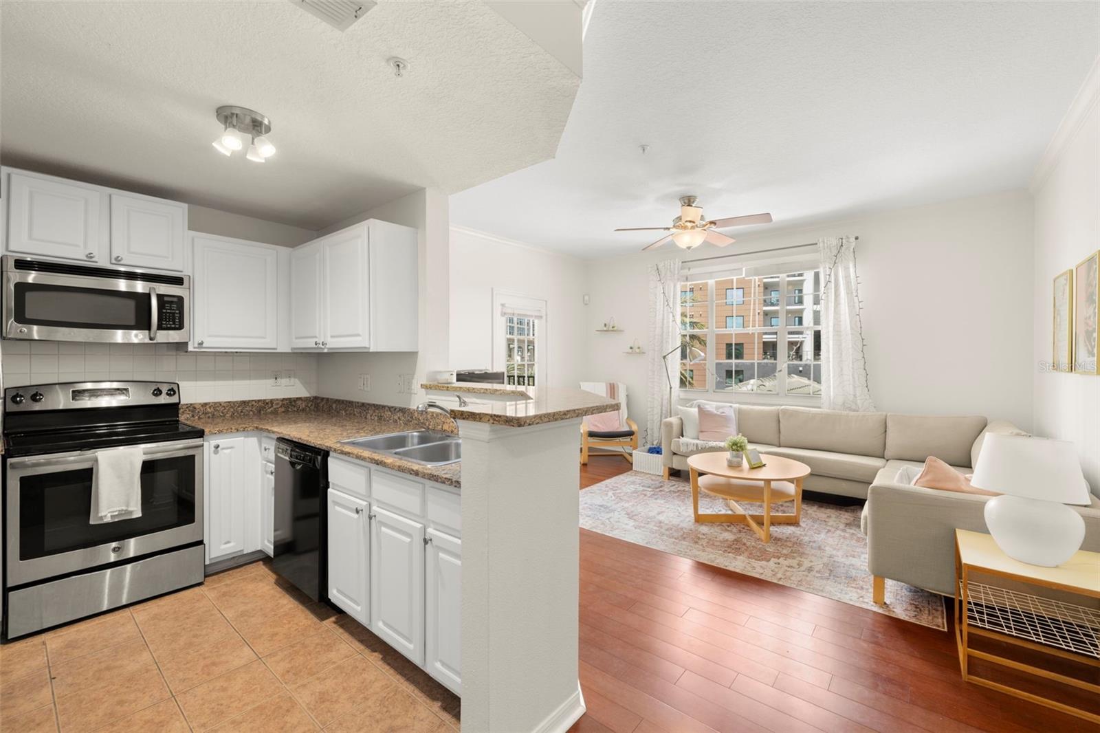 501 KNIGHTS RUN AVE #1302