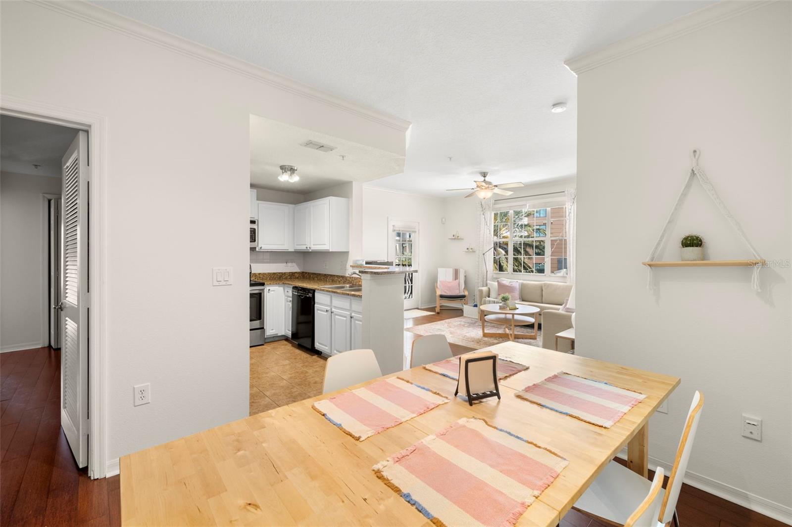 501 KNIGHTS RUN AVE #1302
