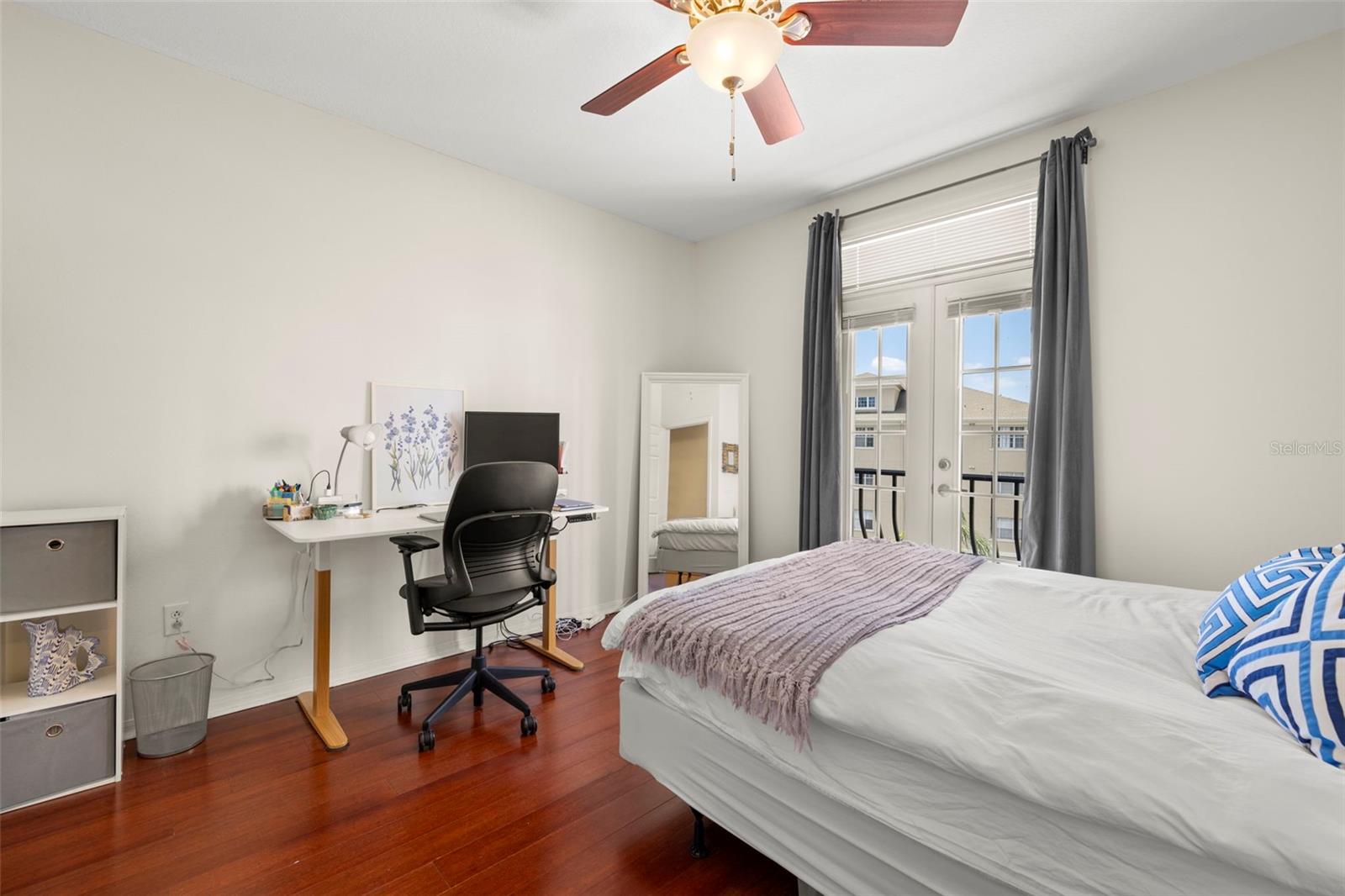 501 KNIGHTS RUN AVE #1302