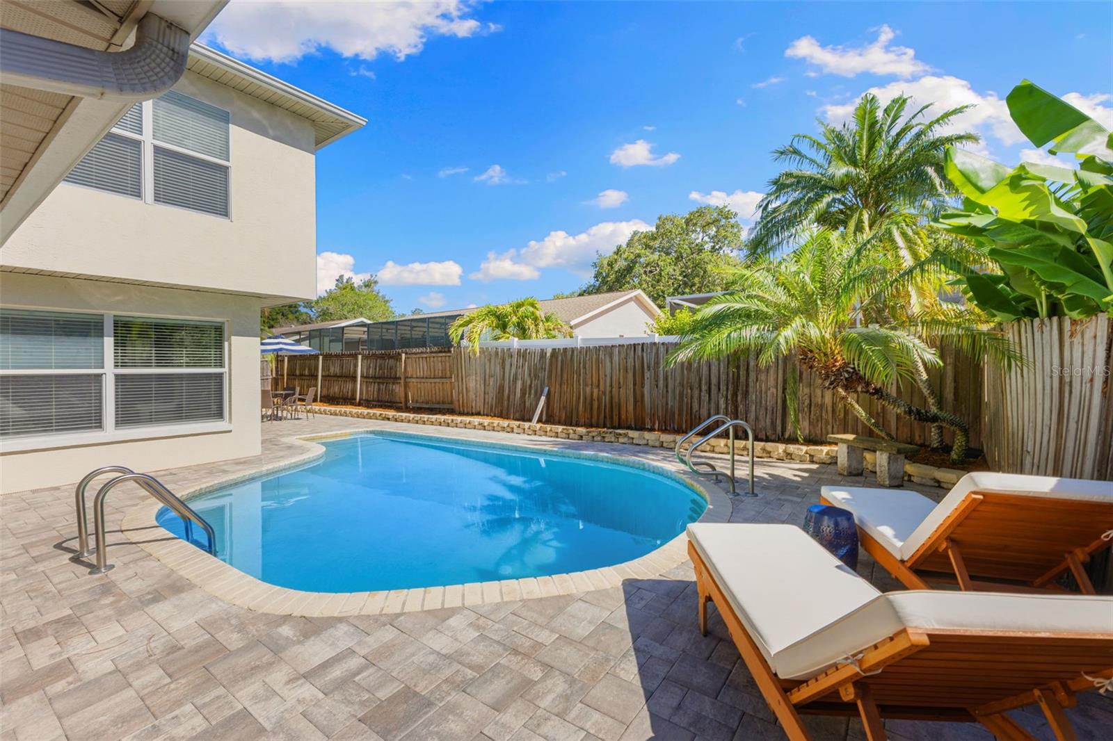 218 N BAY HILLS BLVD