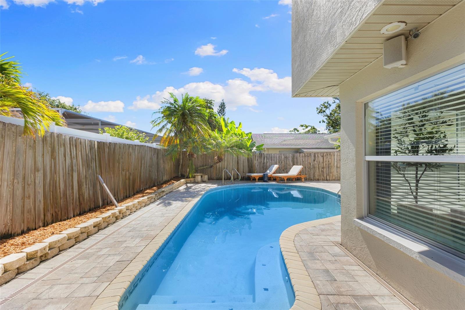 218 N BAY HILLS BLVD