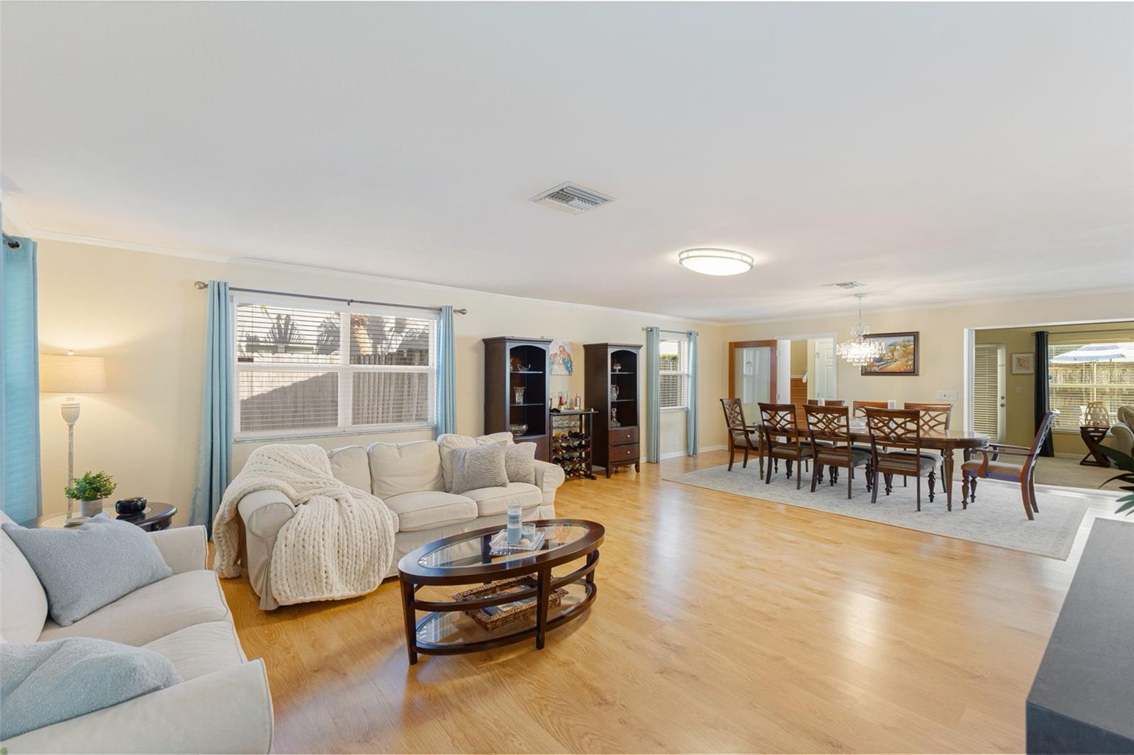 218 N BAY HILLS BLVD