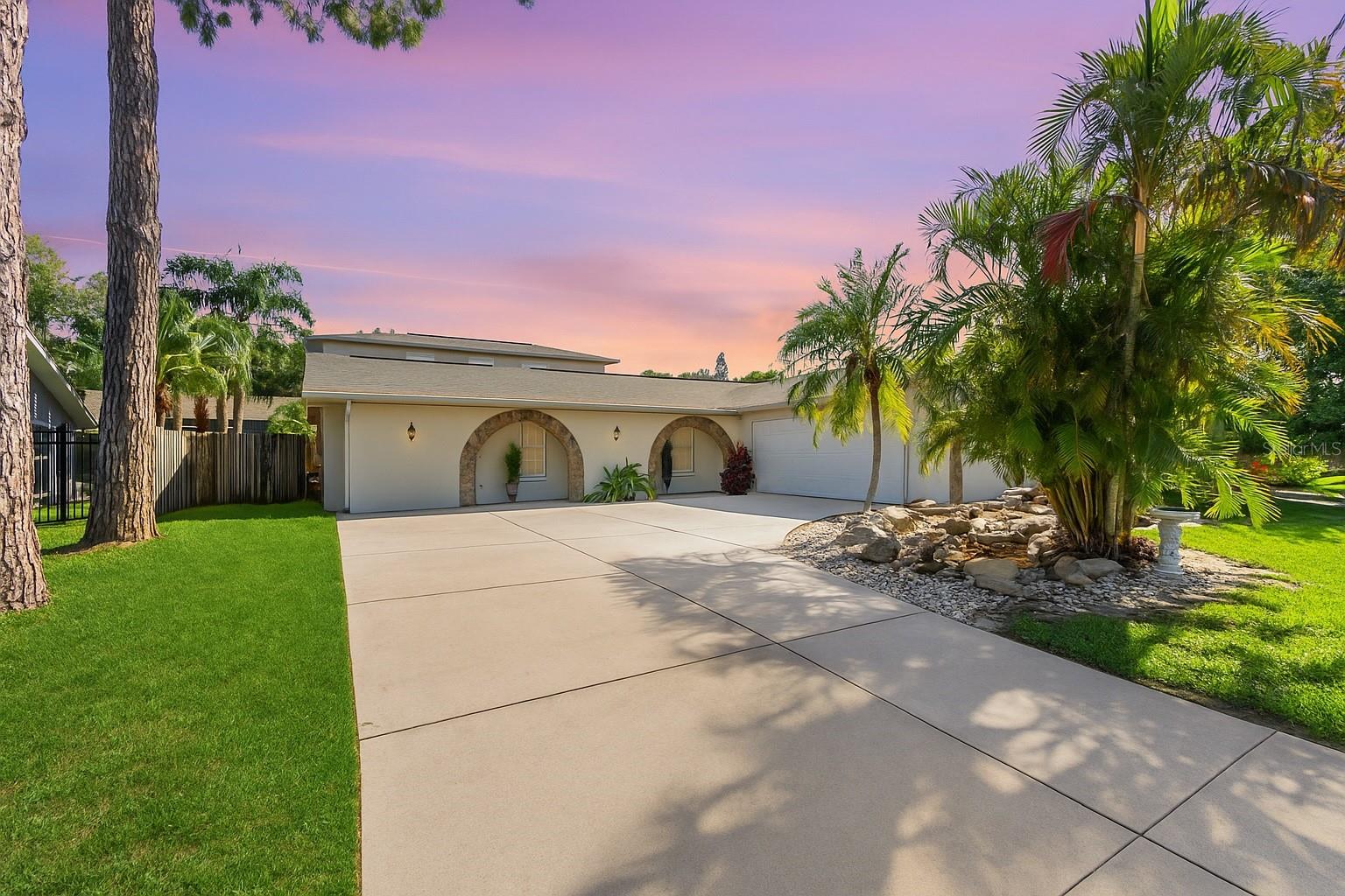 218 N BAY HILLS BLVD