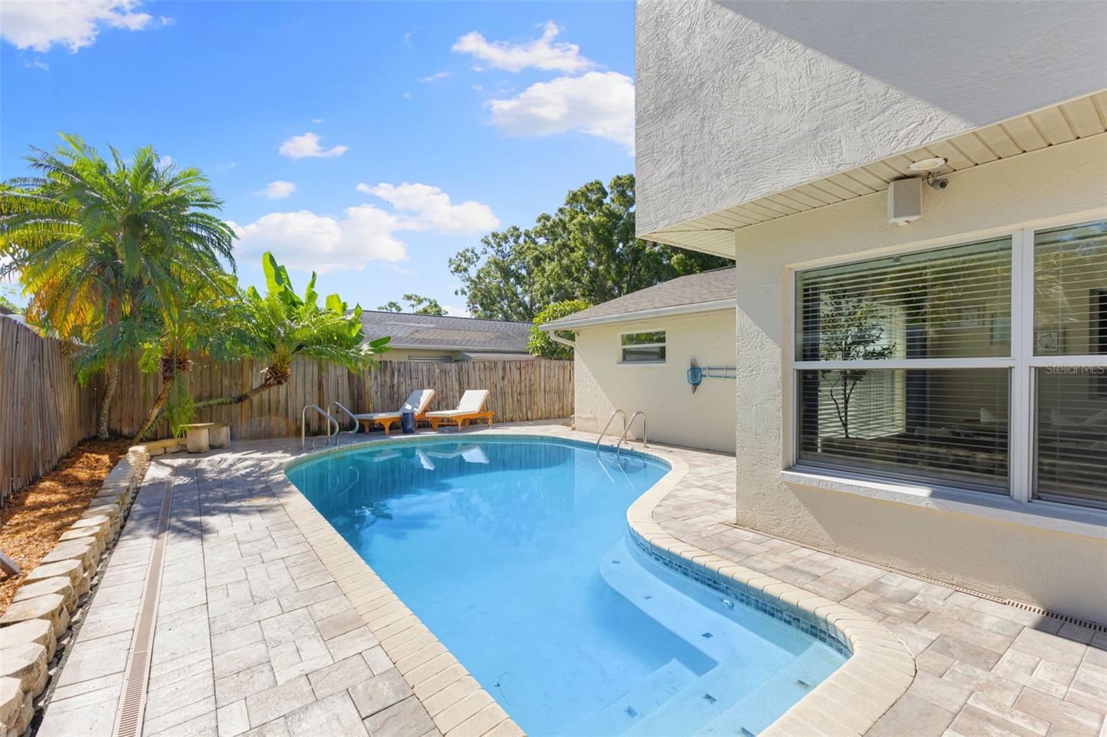 218 N BAY HILLS BLVD