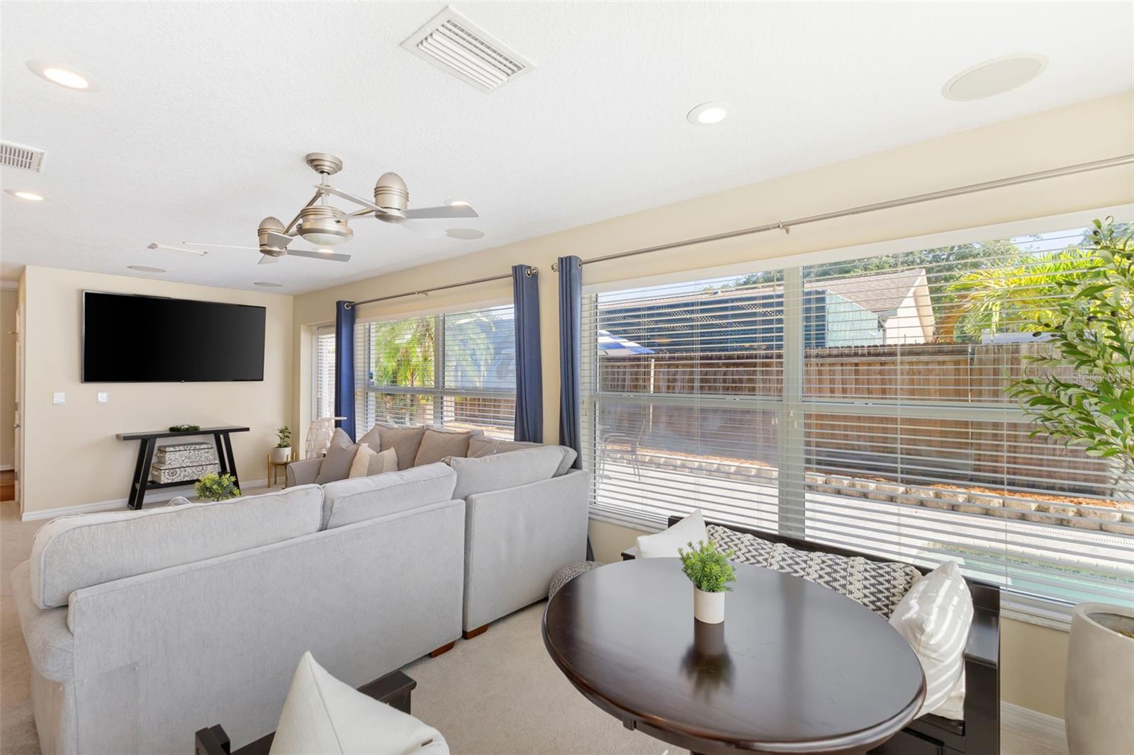 218 N BAY HILLS BLVD